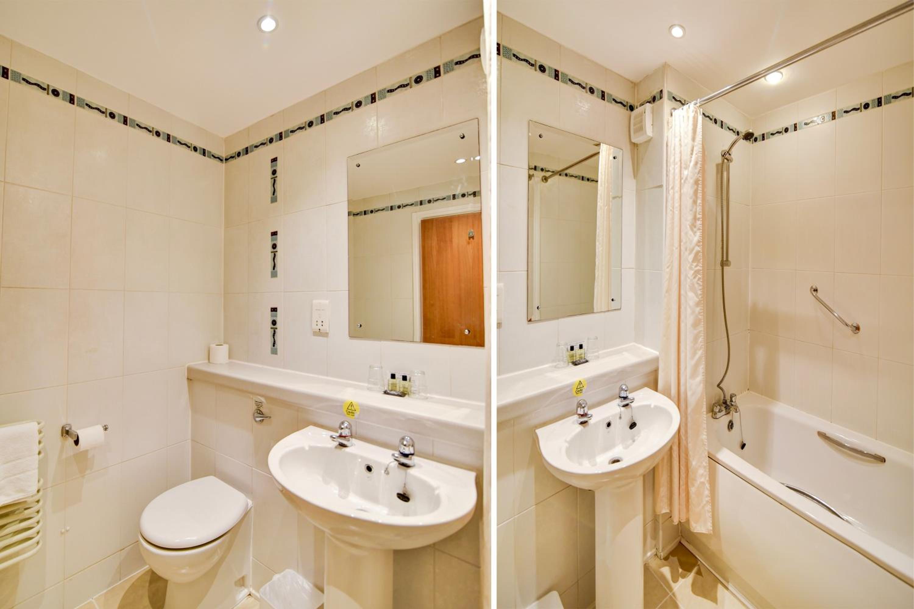 Double Room - Disability Access photo 2