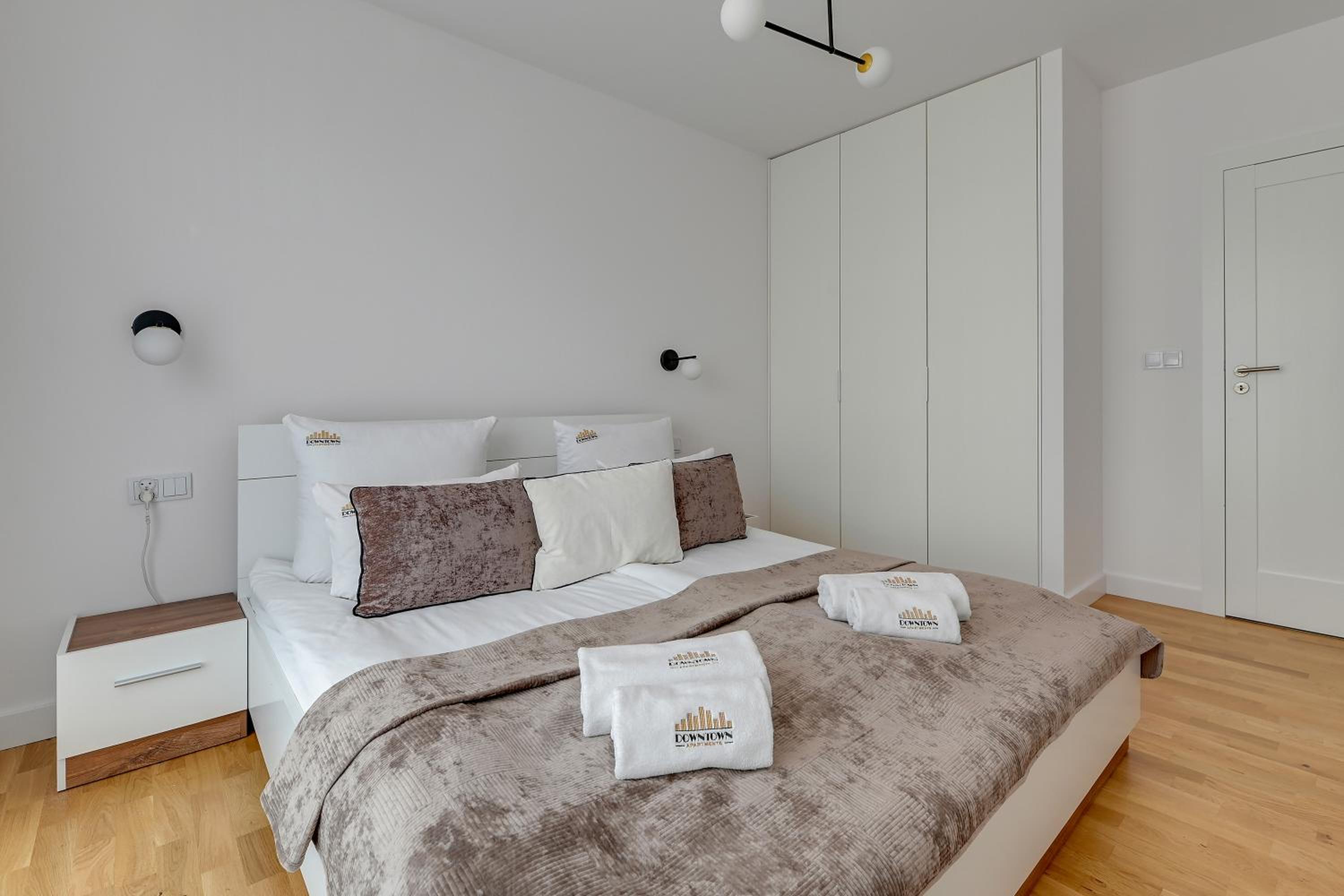 Two-Bedroom Deluxe Apartment with Balcony