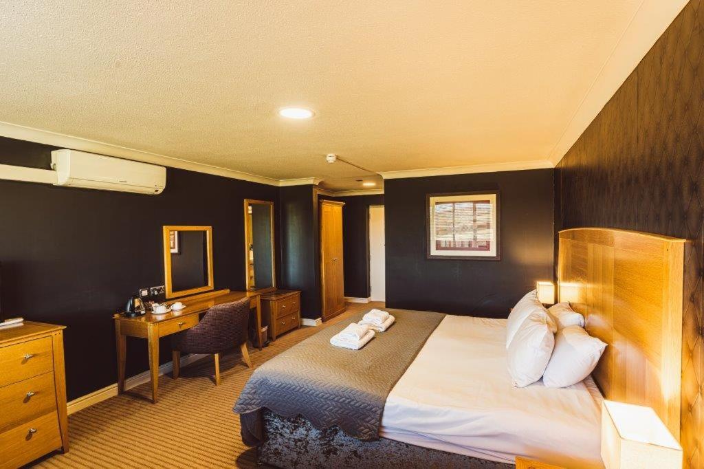 Standard King Room