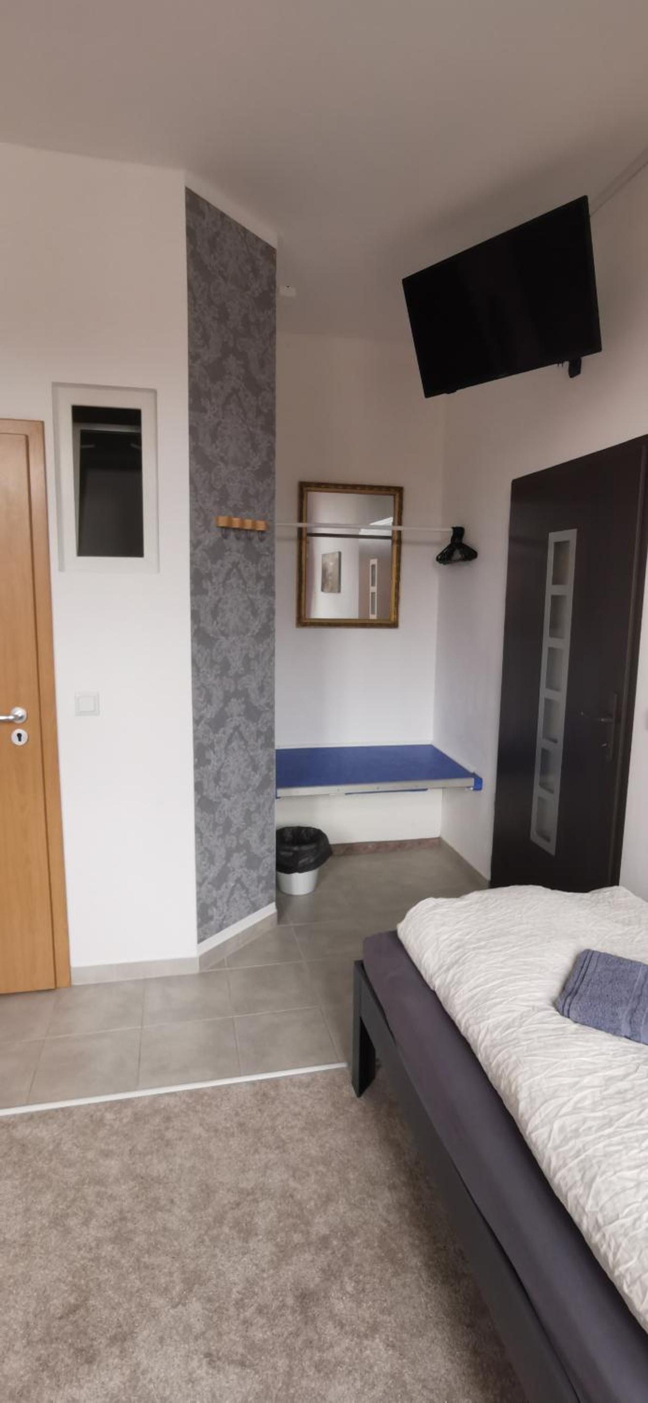 Double Room with Private Bathroom photo 2