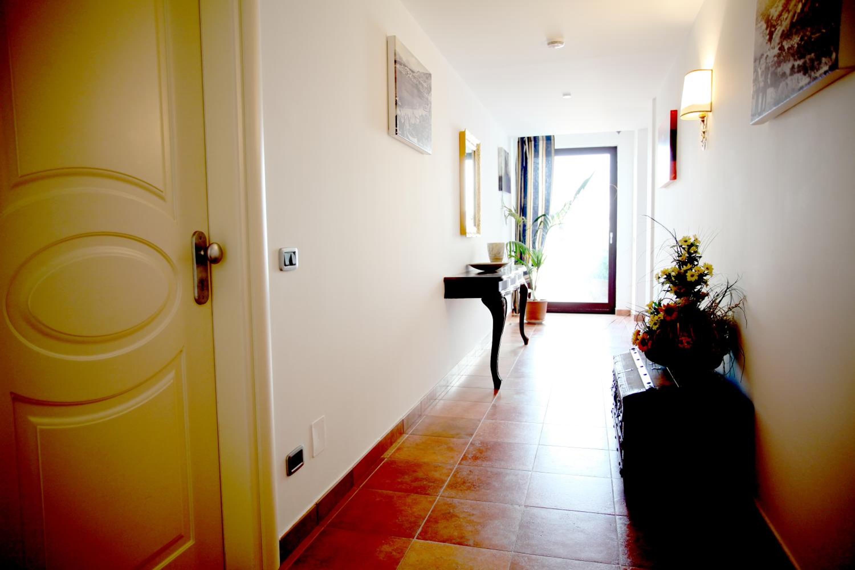 Double Room - Photo 2