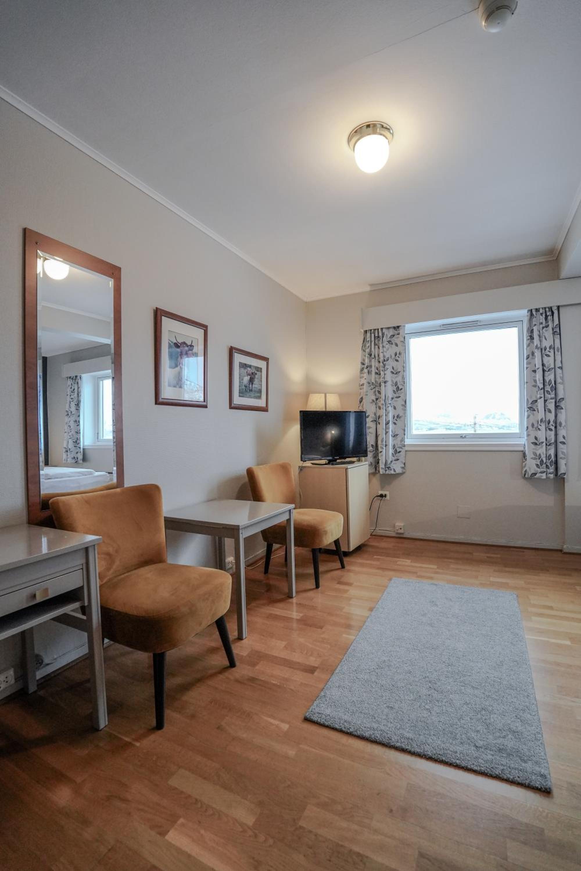 Double Room with Sea View - Photo 3