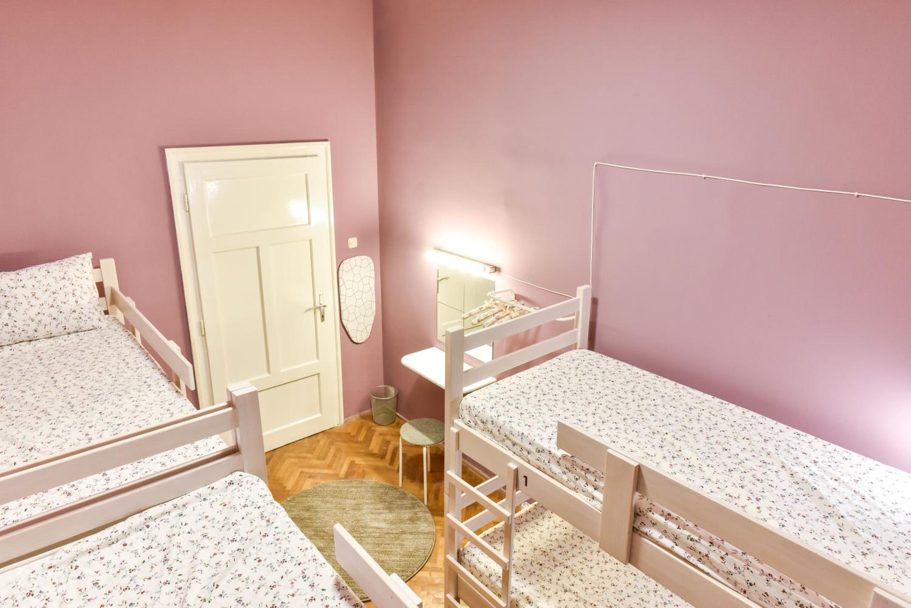 Bed in 6-Bed Female Dormitory Room photo 2