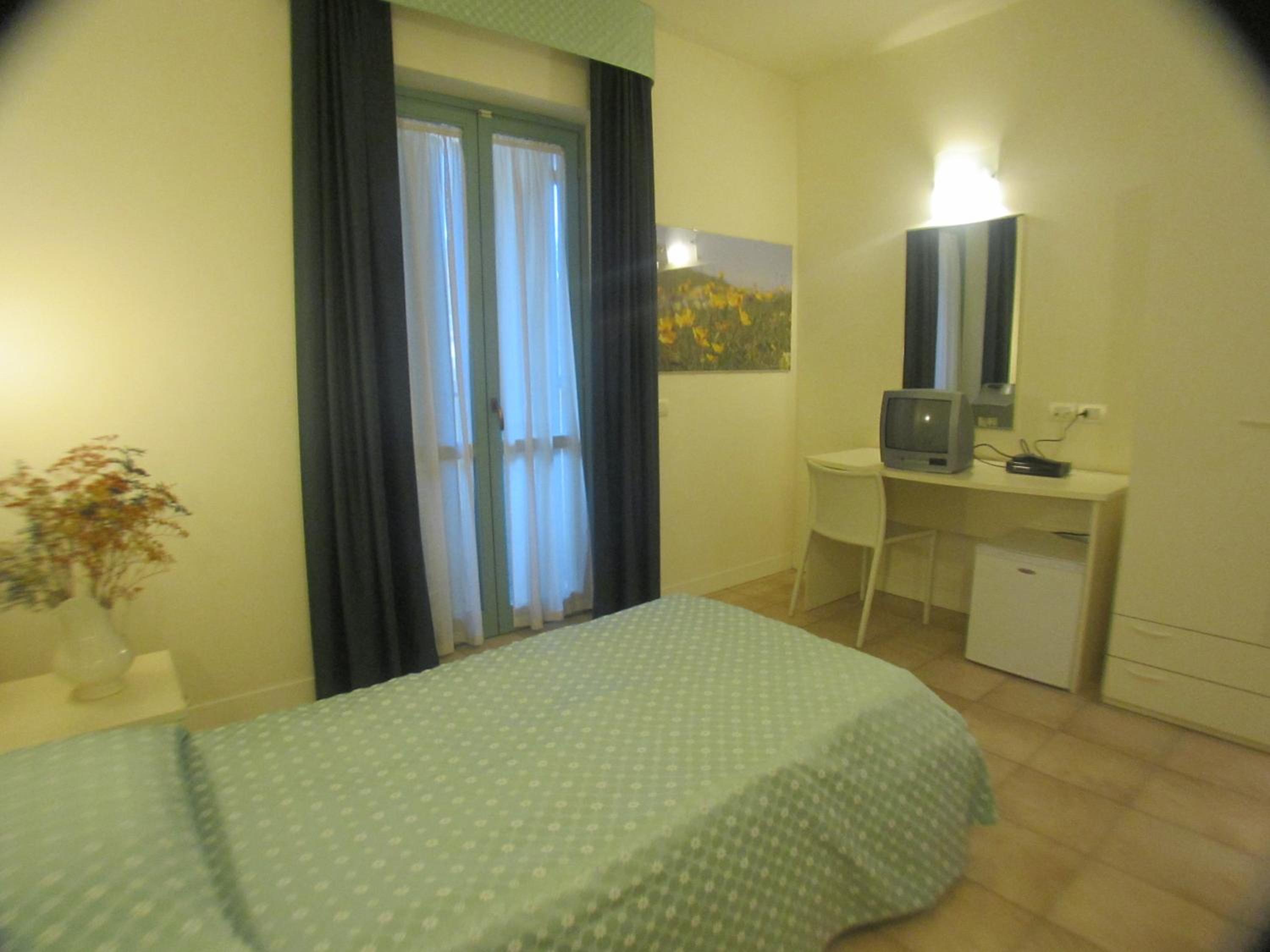 Single Room photo 1