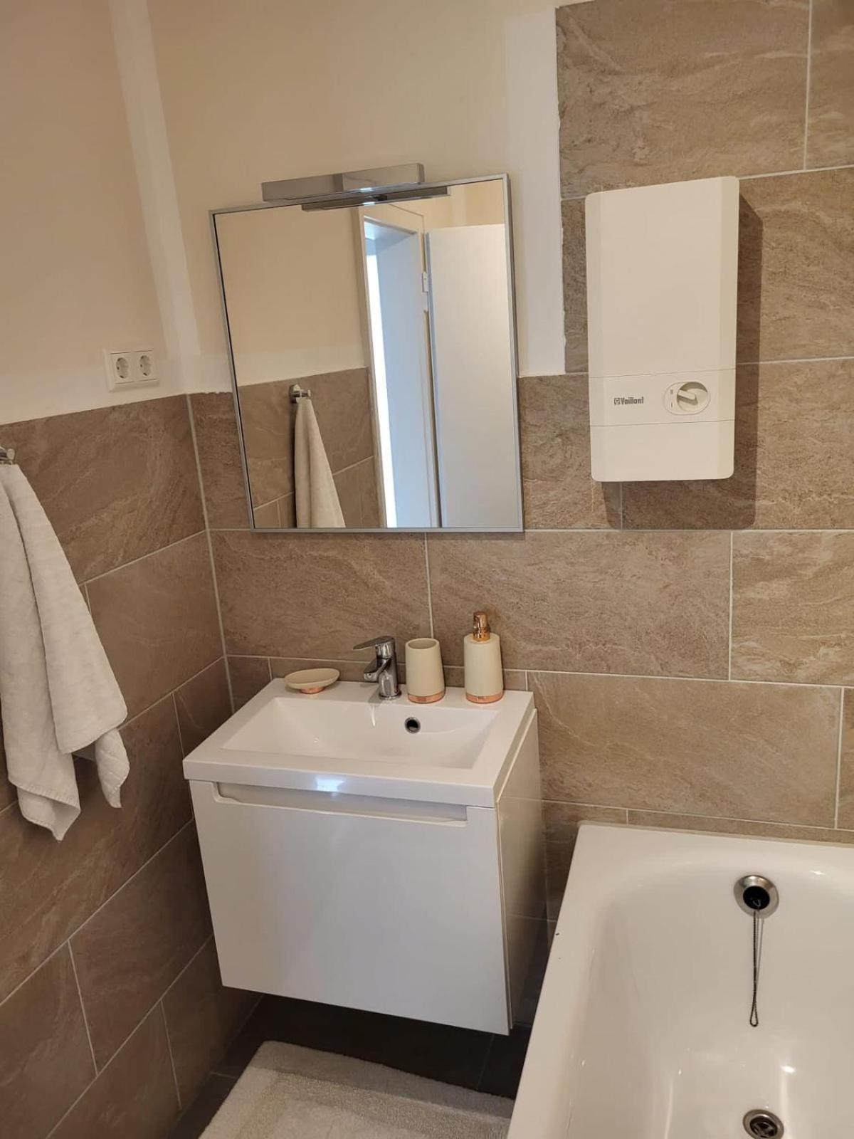 Apartment - Photo 8