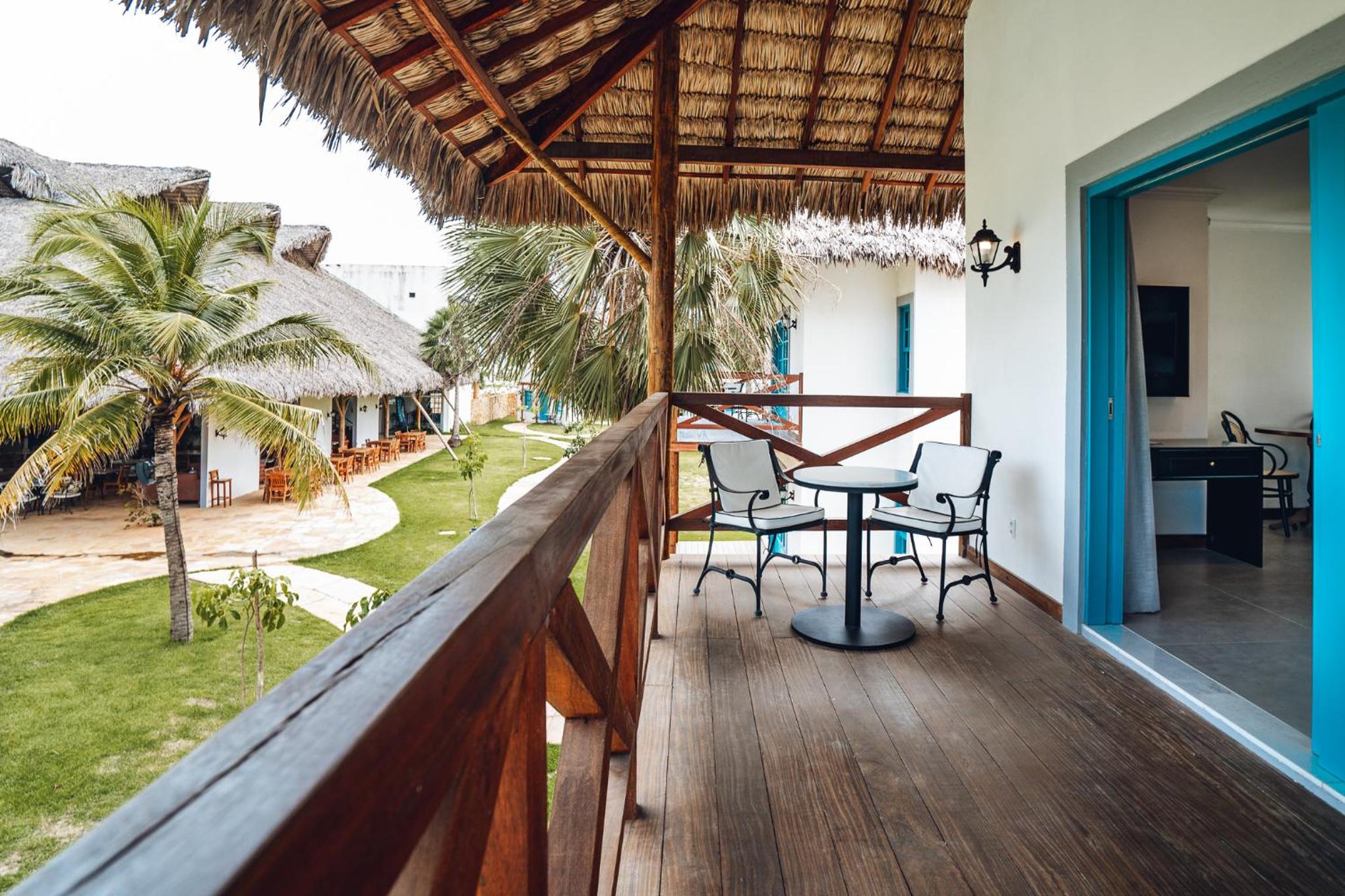 King Suite with Pool View