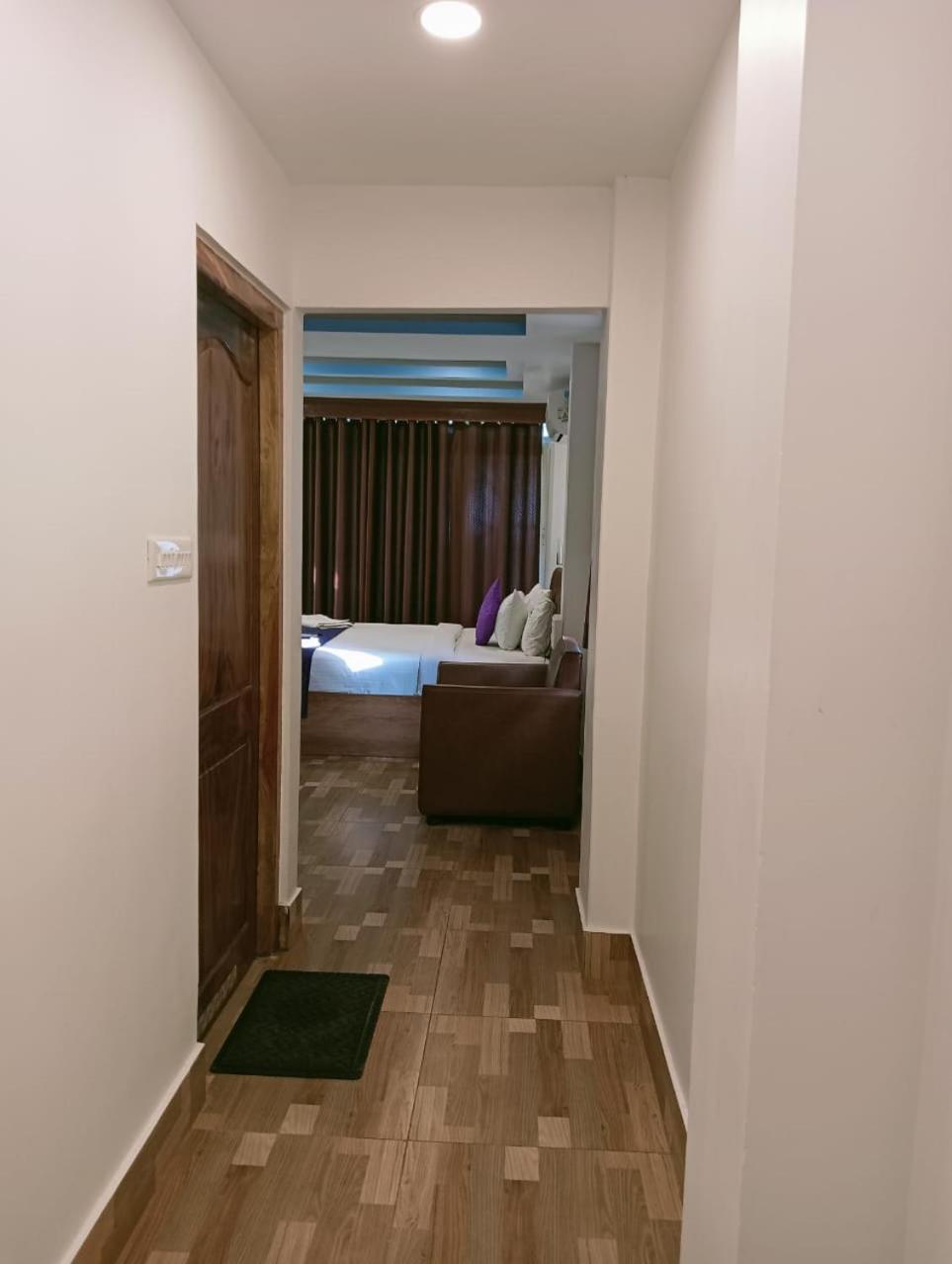 Executive Room With Bathtub - Photo 4