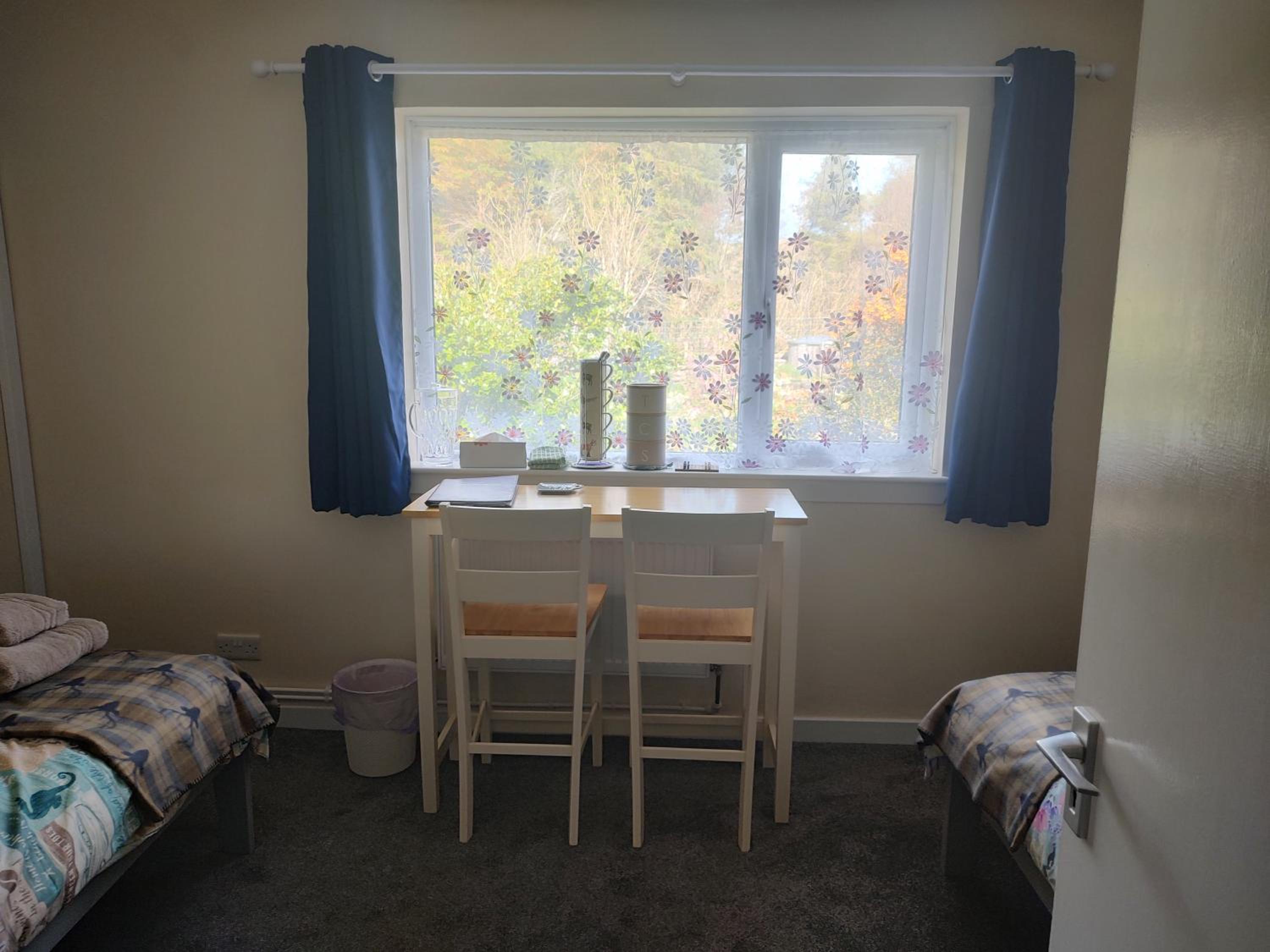 Twin Room - Photo 1
