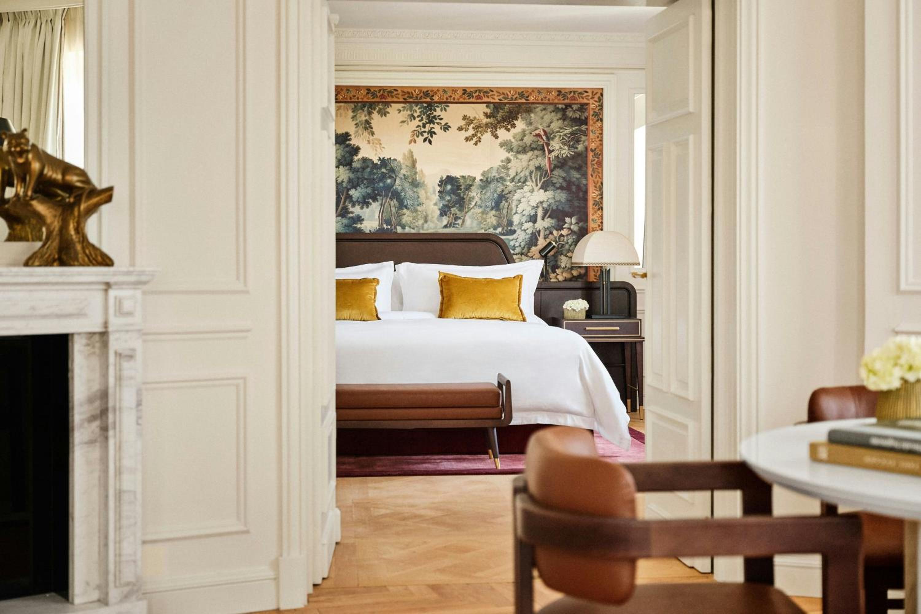 One-Bedroom Neptuno King Suite
