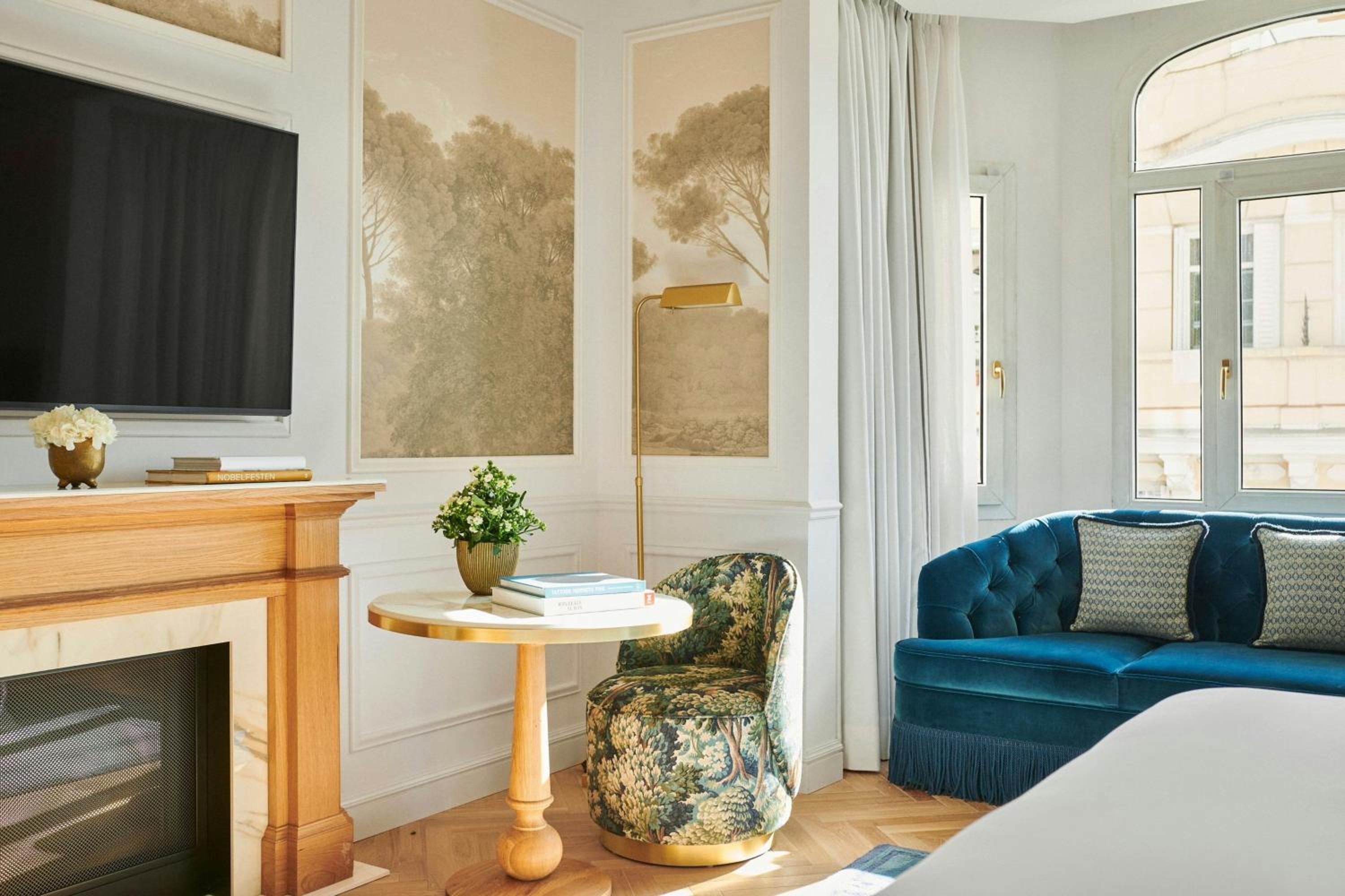 Palace King Room