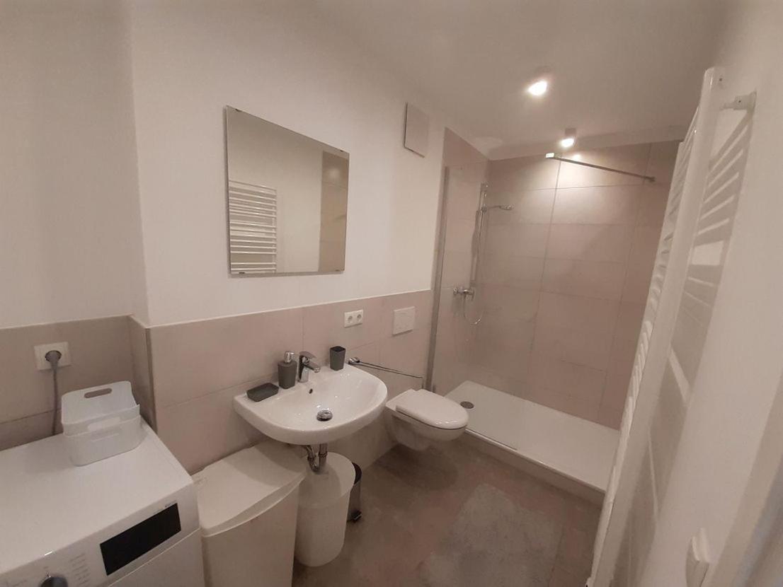 One-Bedroom Premium Apartment photo 2
