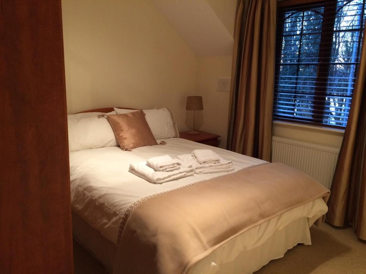 Three-Bedroom House - Photo 14