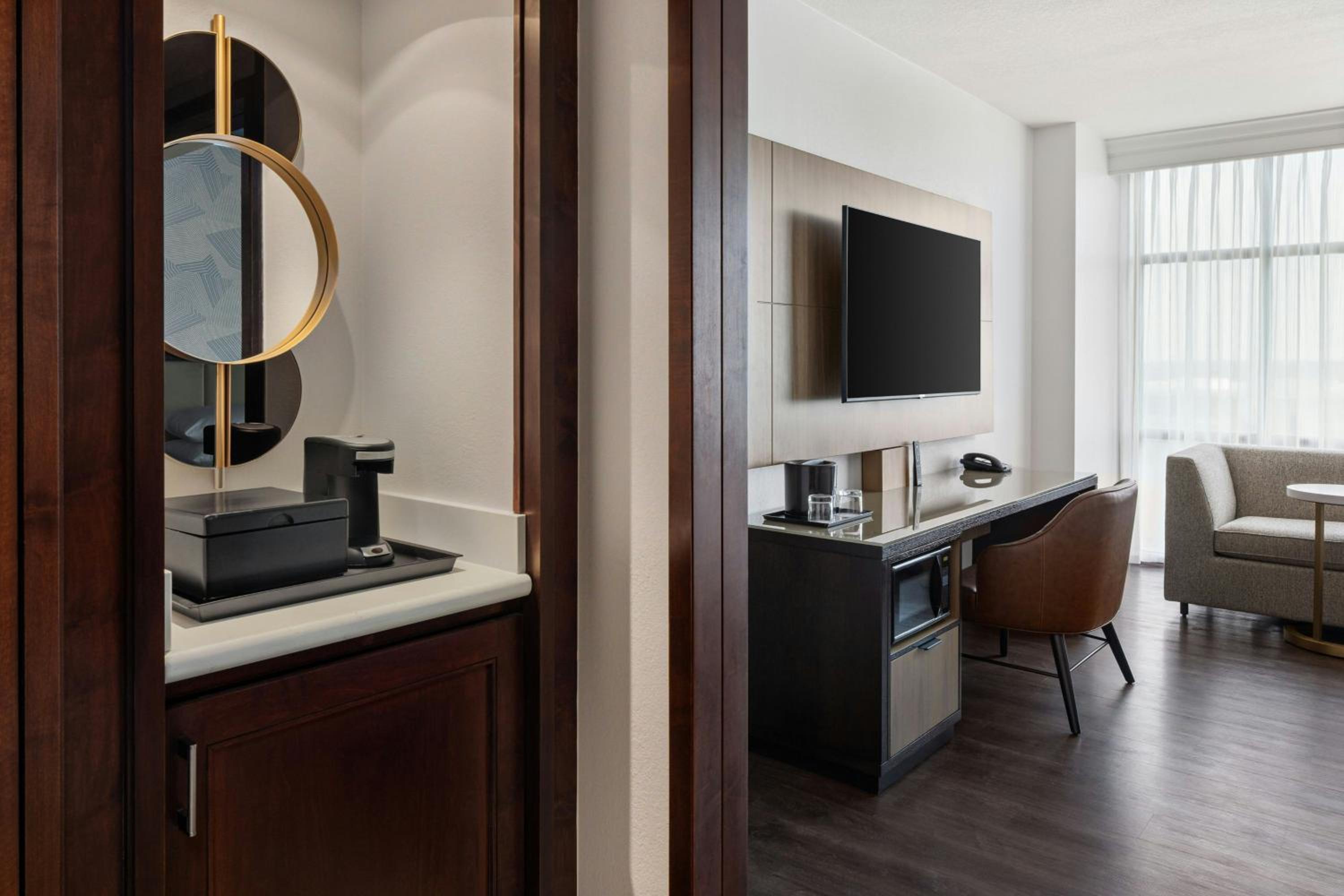 King Room - Hearing Accessible - Photo 5