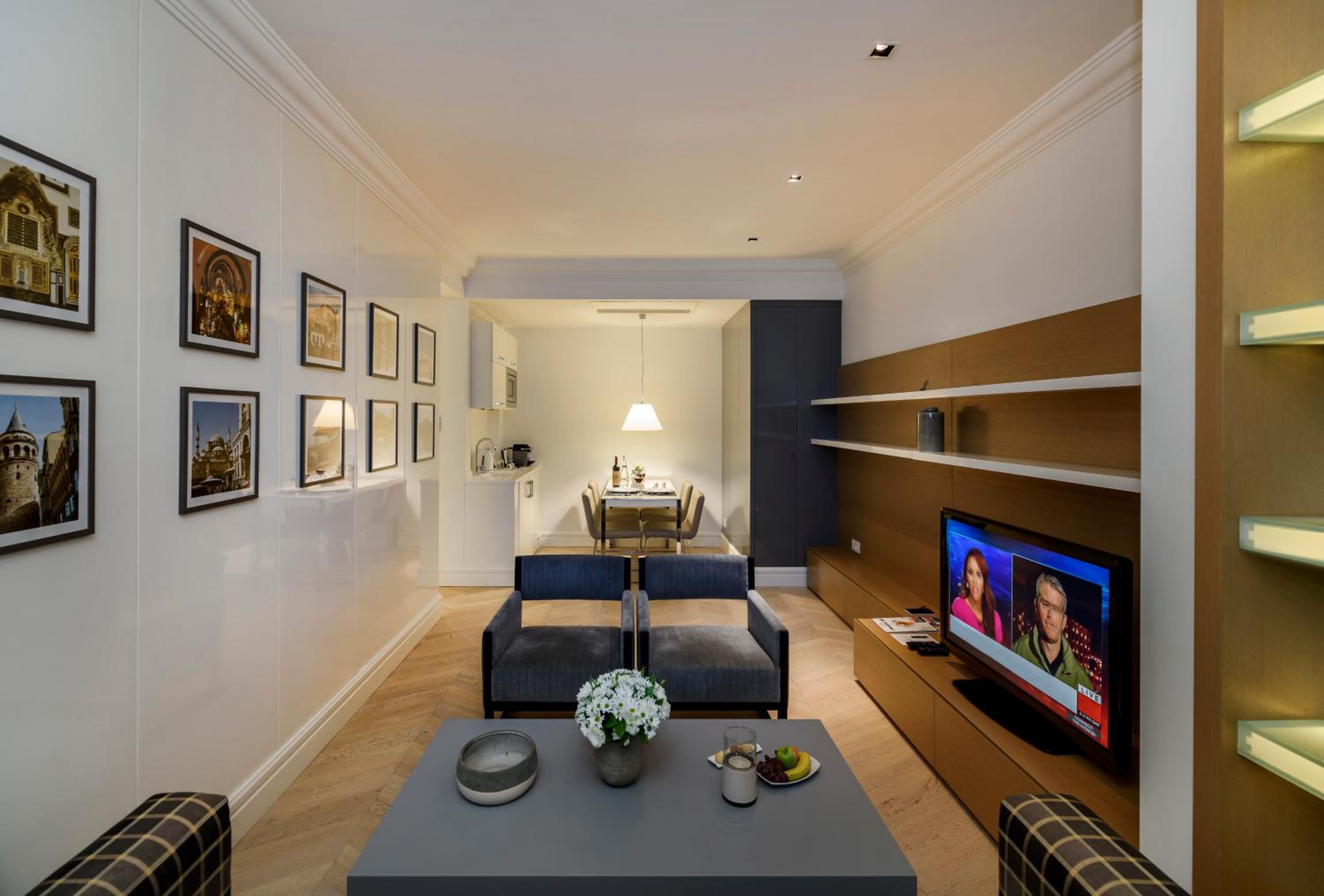 Luxury Suite photo 1