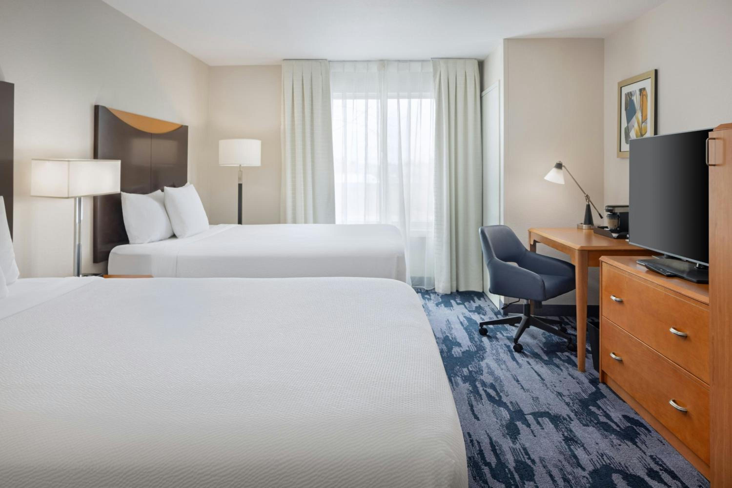Queen Room with Two Queen Beds and Adapted Tub - Mobility and Hearing Accessible