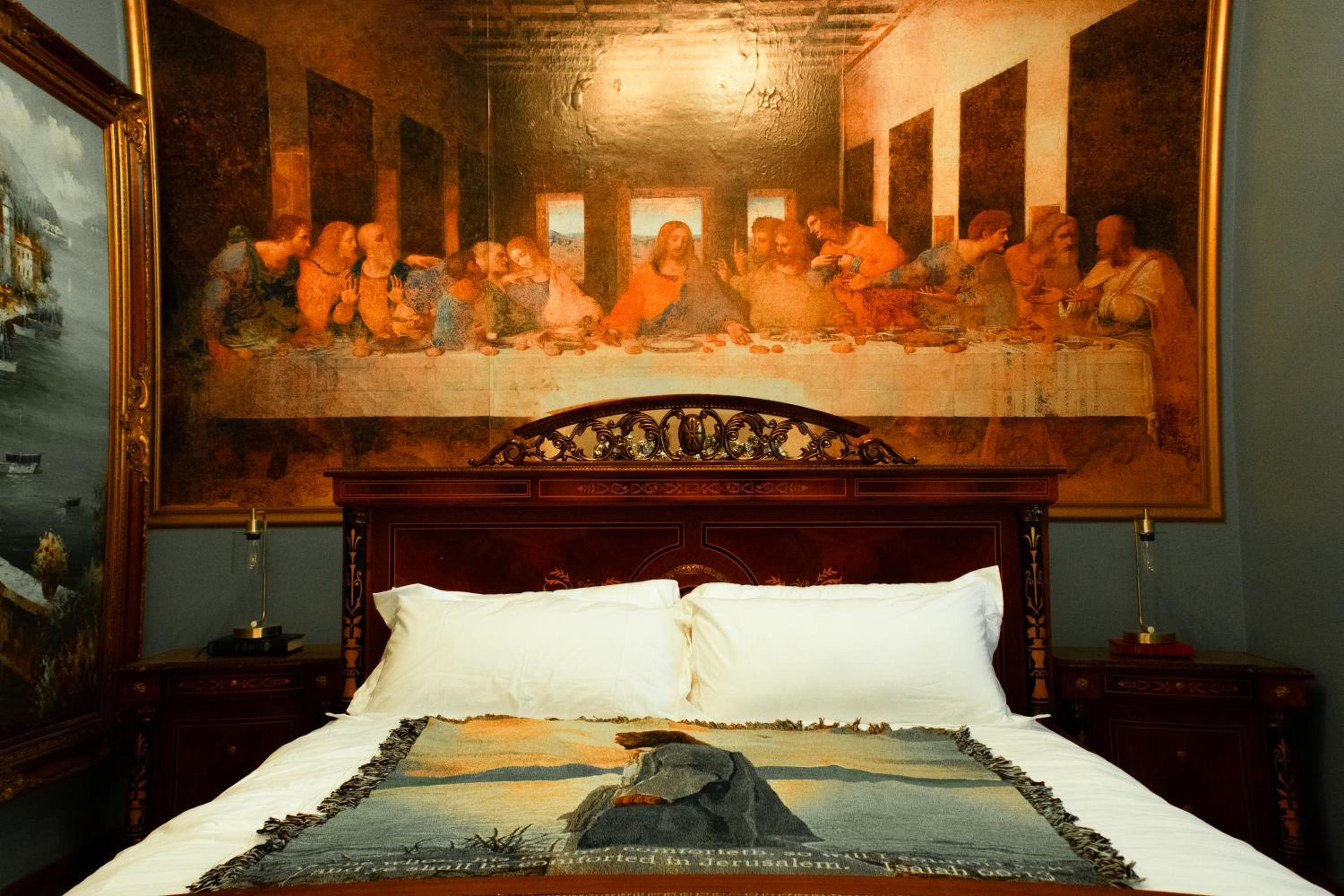 Superior King Suite photo 1
