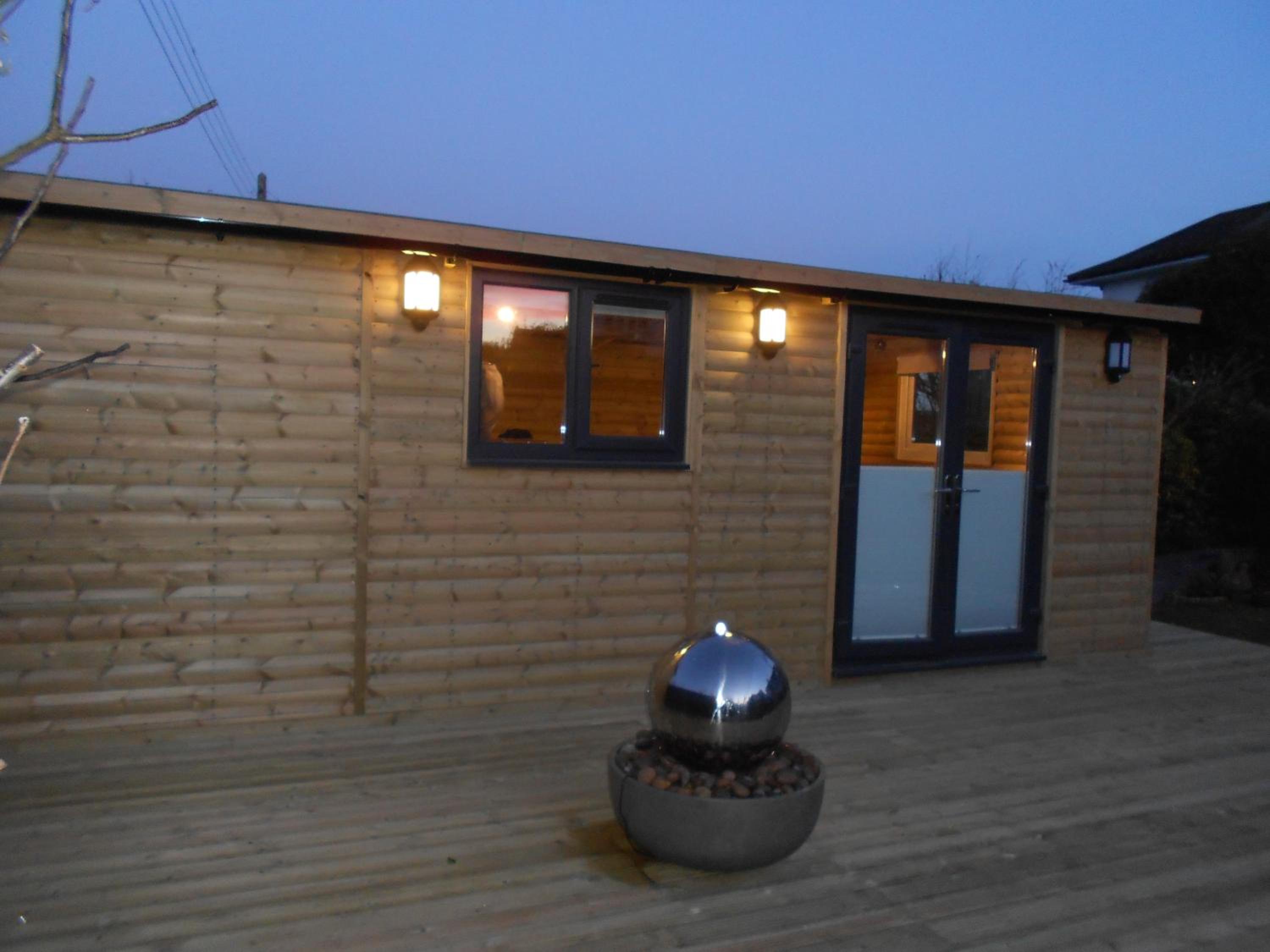 Deluxe One-Bedroom Log Cabin - Photo 6
