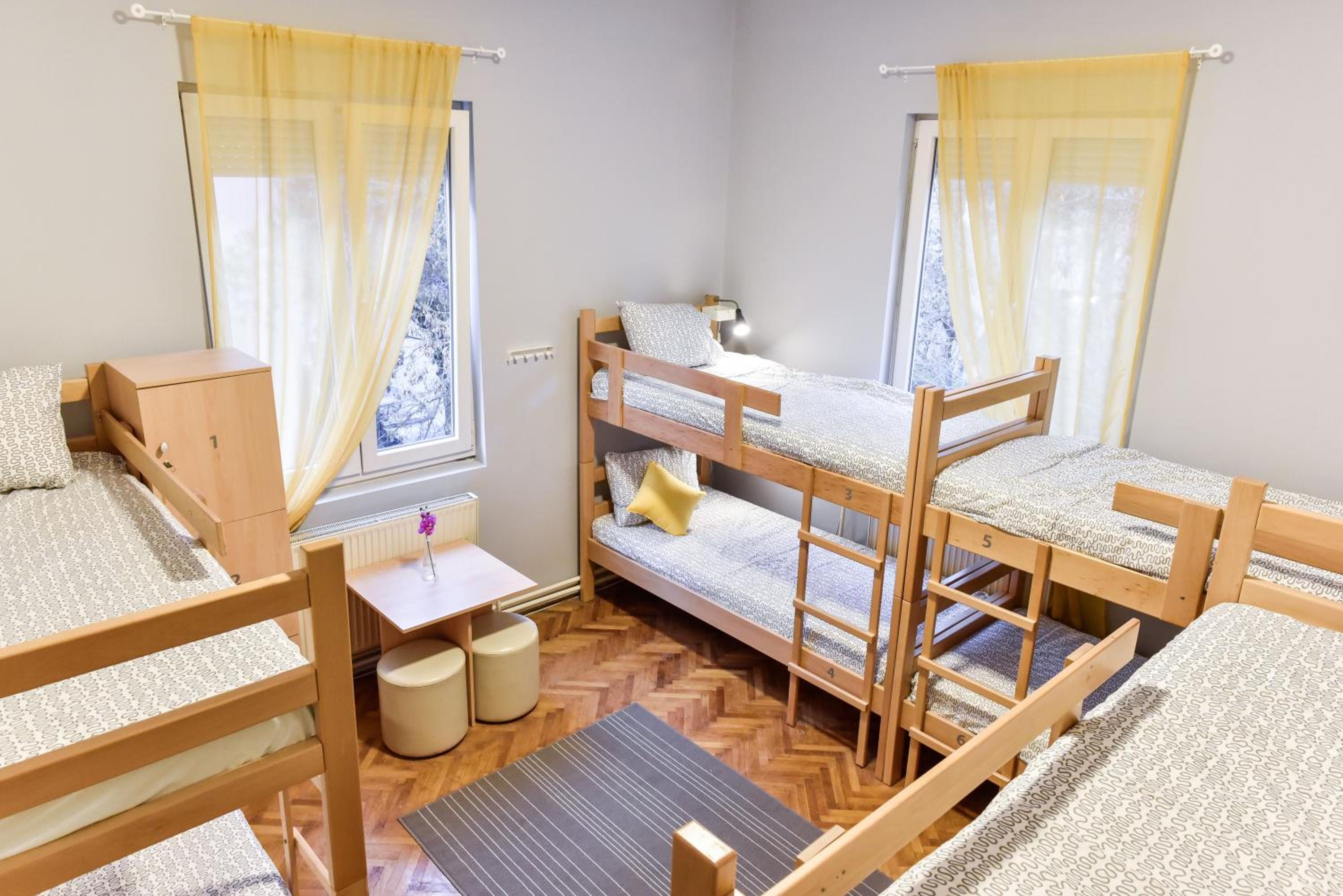 Bed in 8-Bed Dormitory Room photo 2