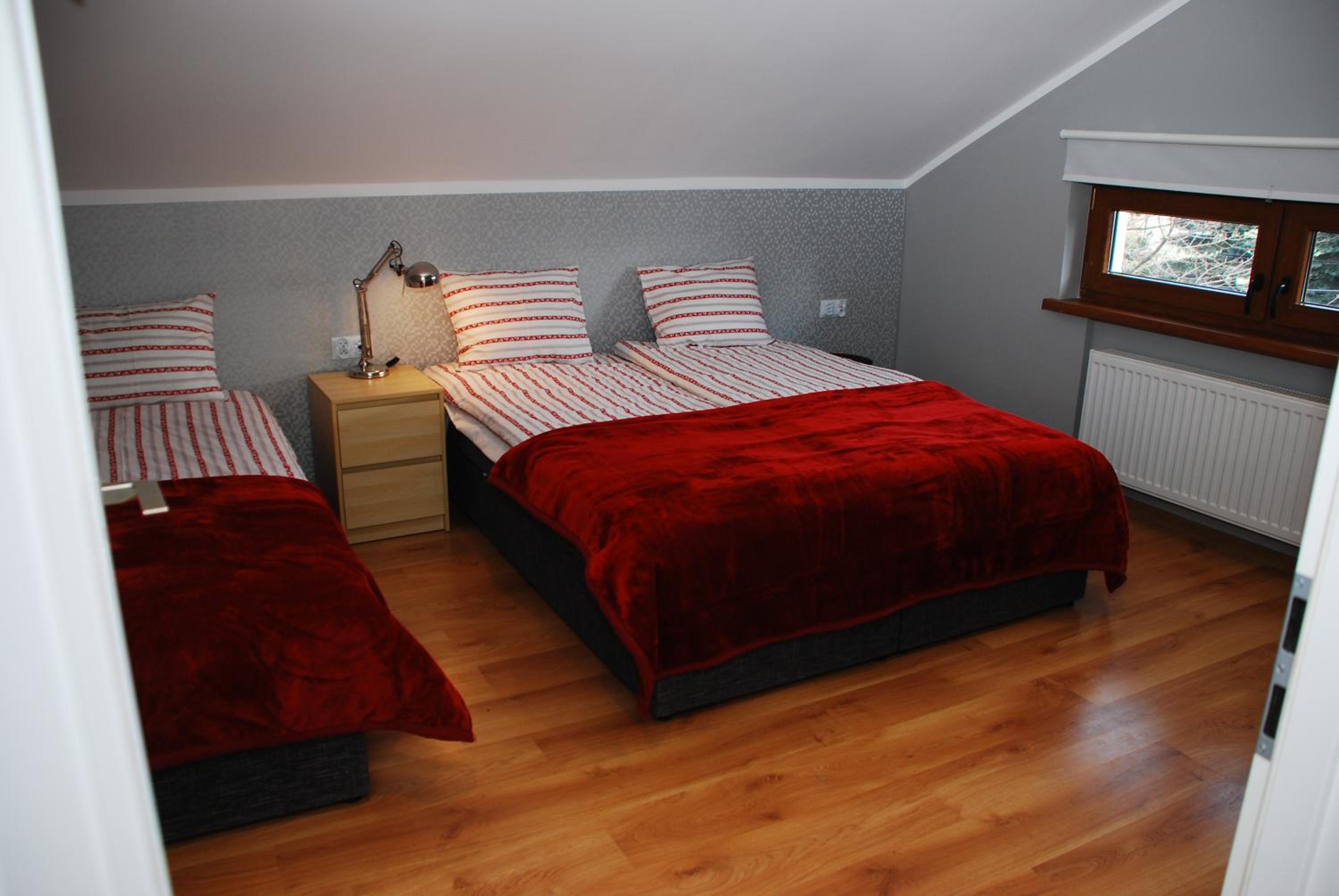 One-Bedroom Apartment photo 1