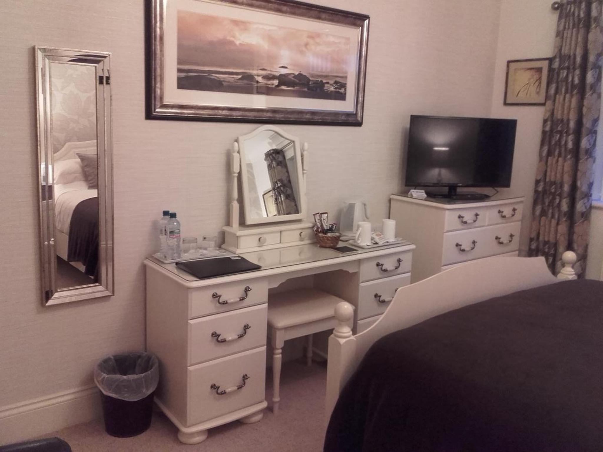 Double Room - Photo 6