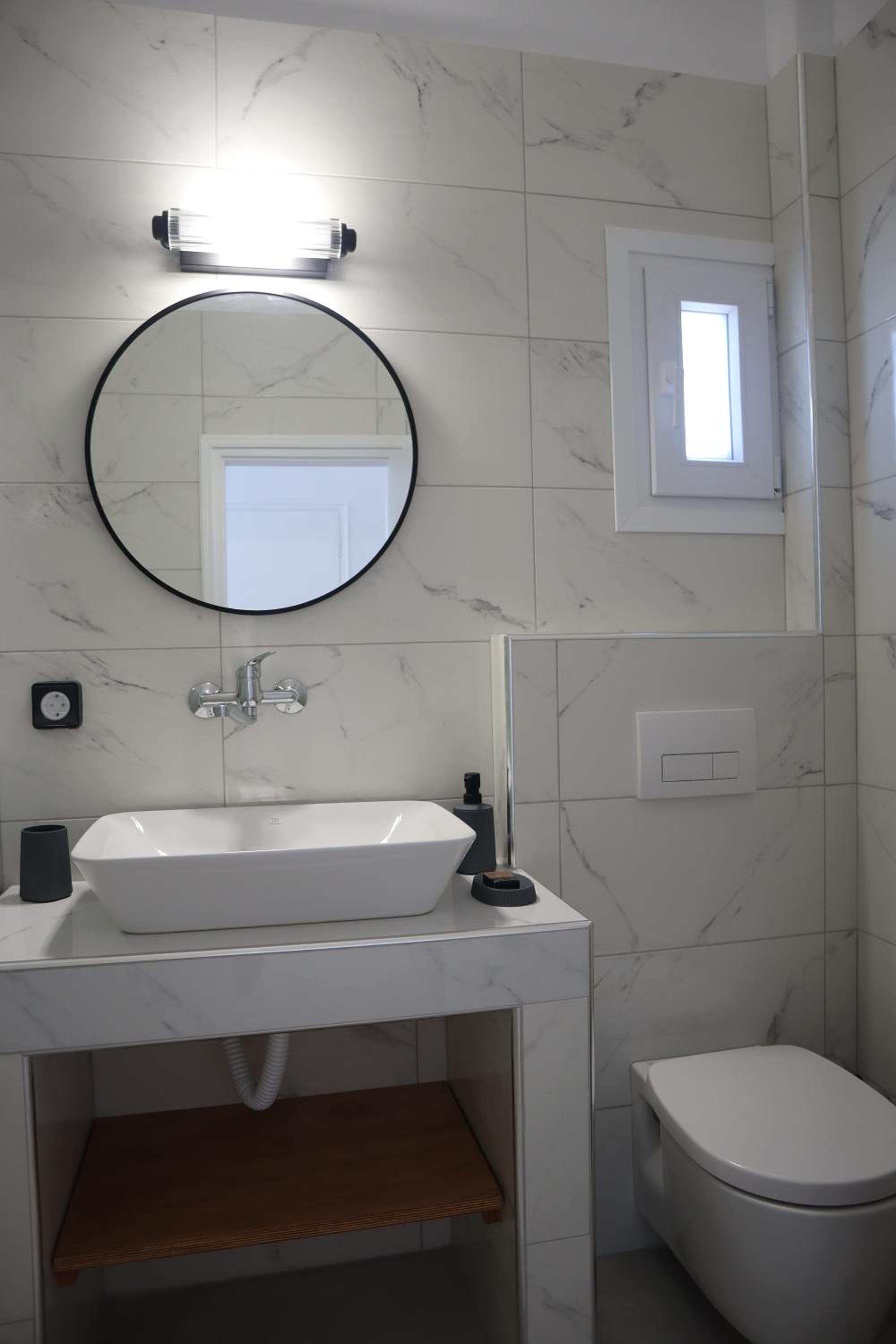 Deluxe Triple Room with Sea View photo 3