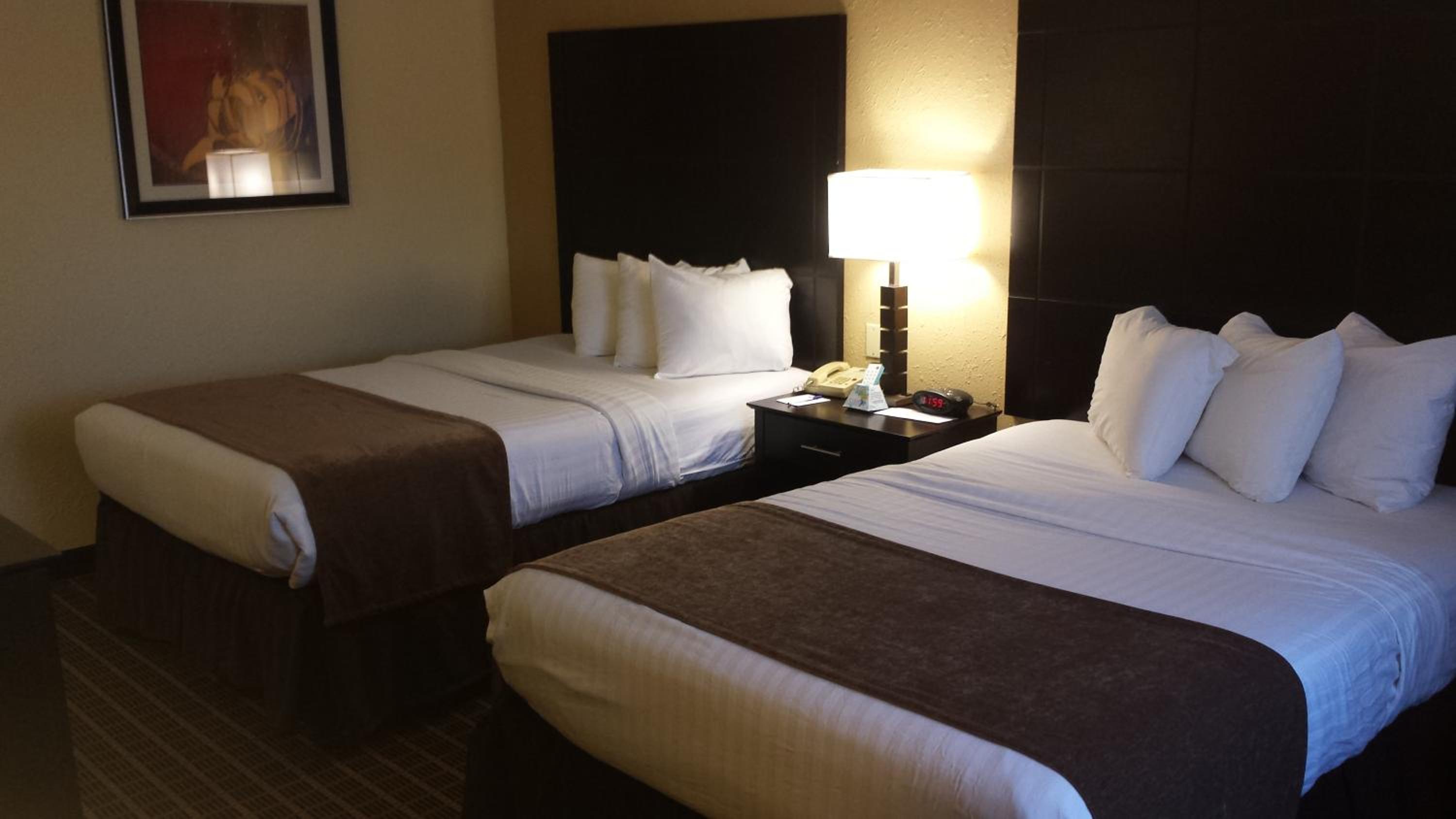 Double Room with Two Double Beds - Non-Smoking - Photo 1