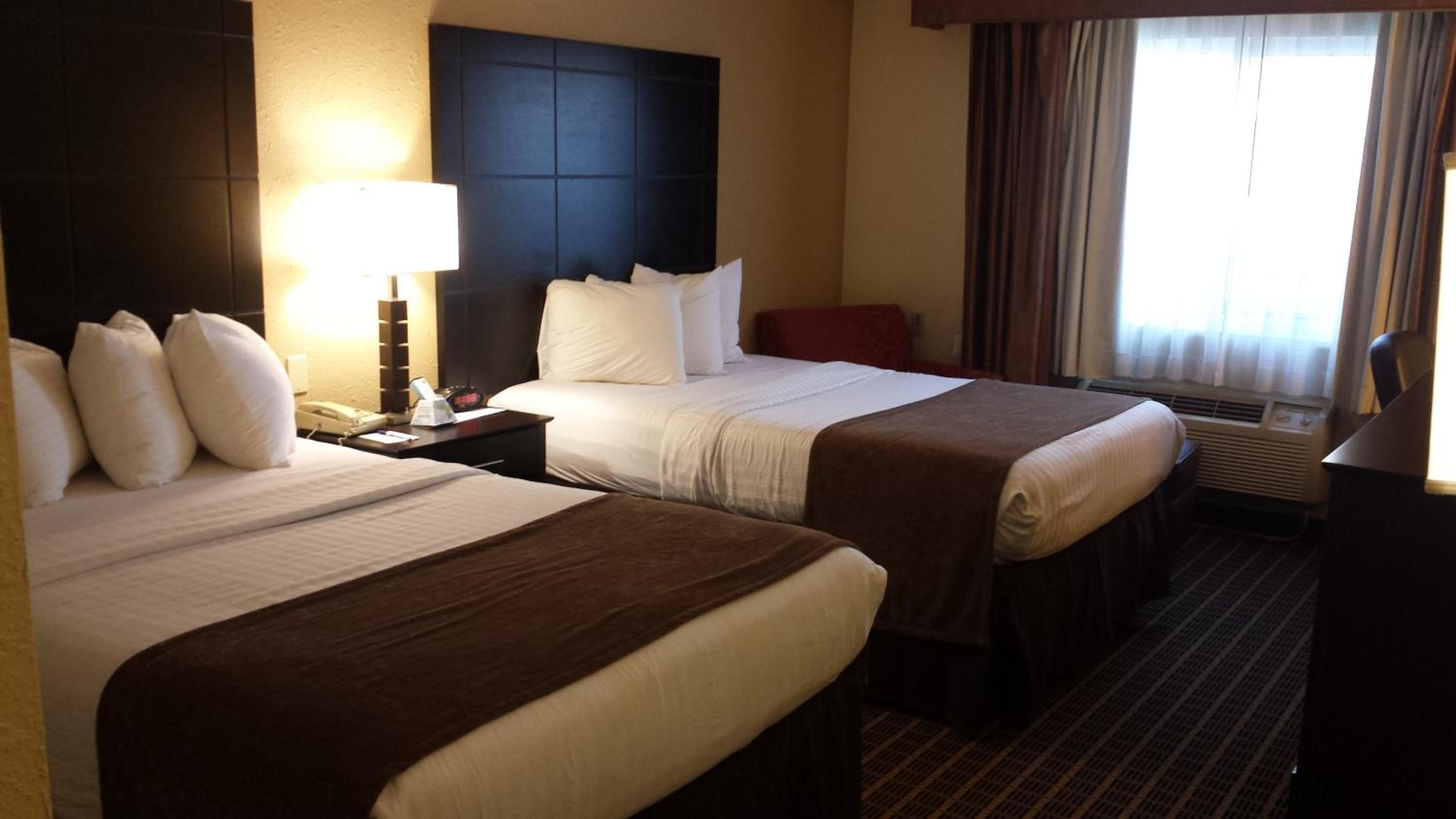Double Room with Two Double Beds - Non-Smoking - Photo 4