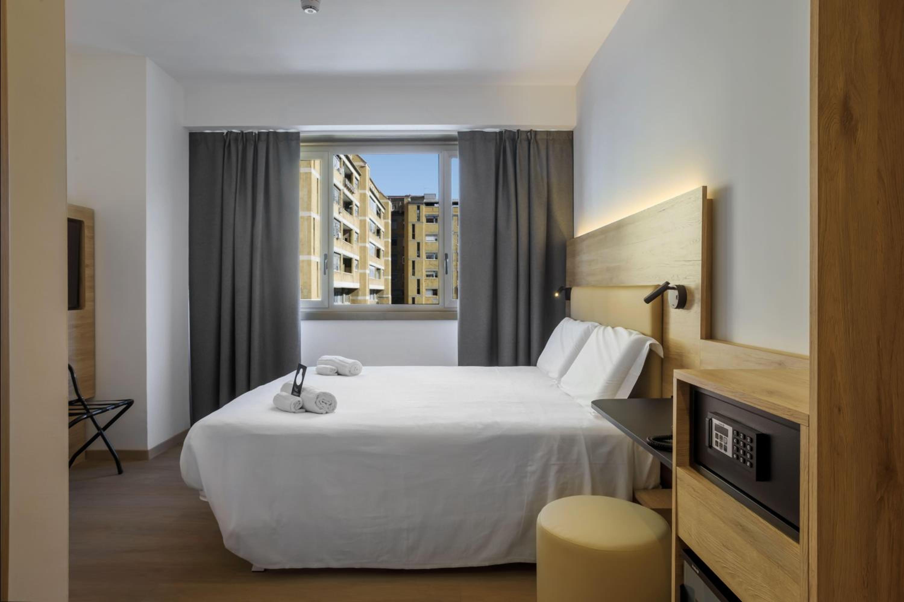 Economy Double Room photo 2