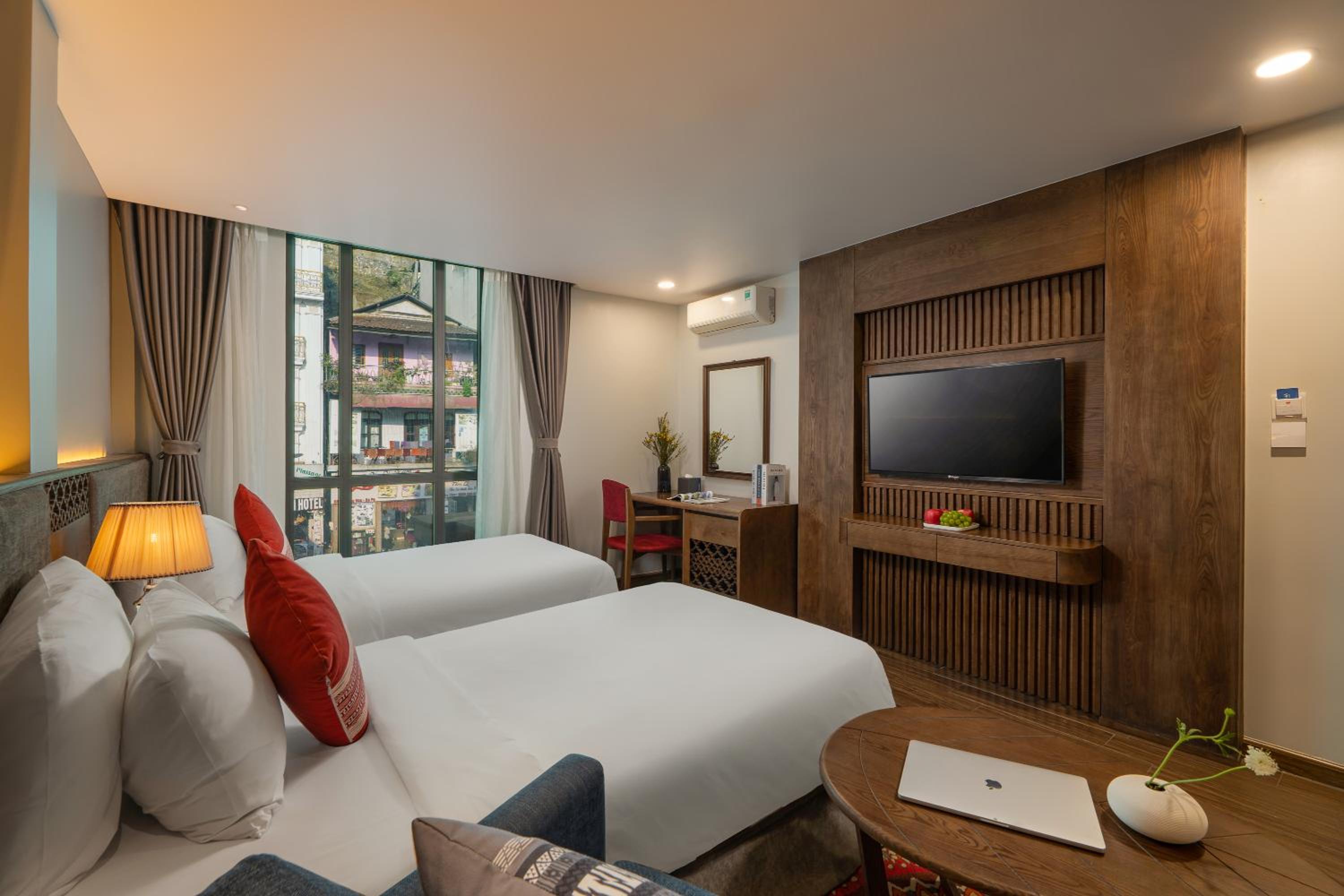 Special Offer - Deluxe Twin With City View - Photo 2