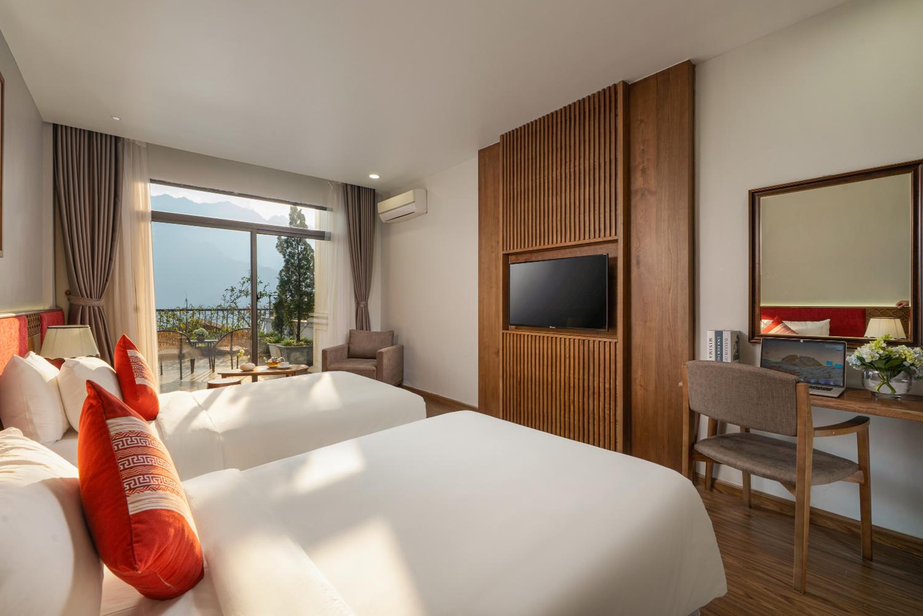 Special Offer - Grand Deluxe Twin Balcony With Mountain View - Photo 2
