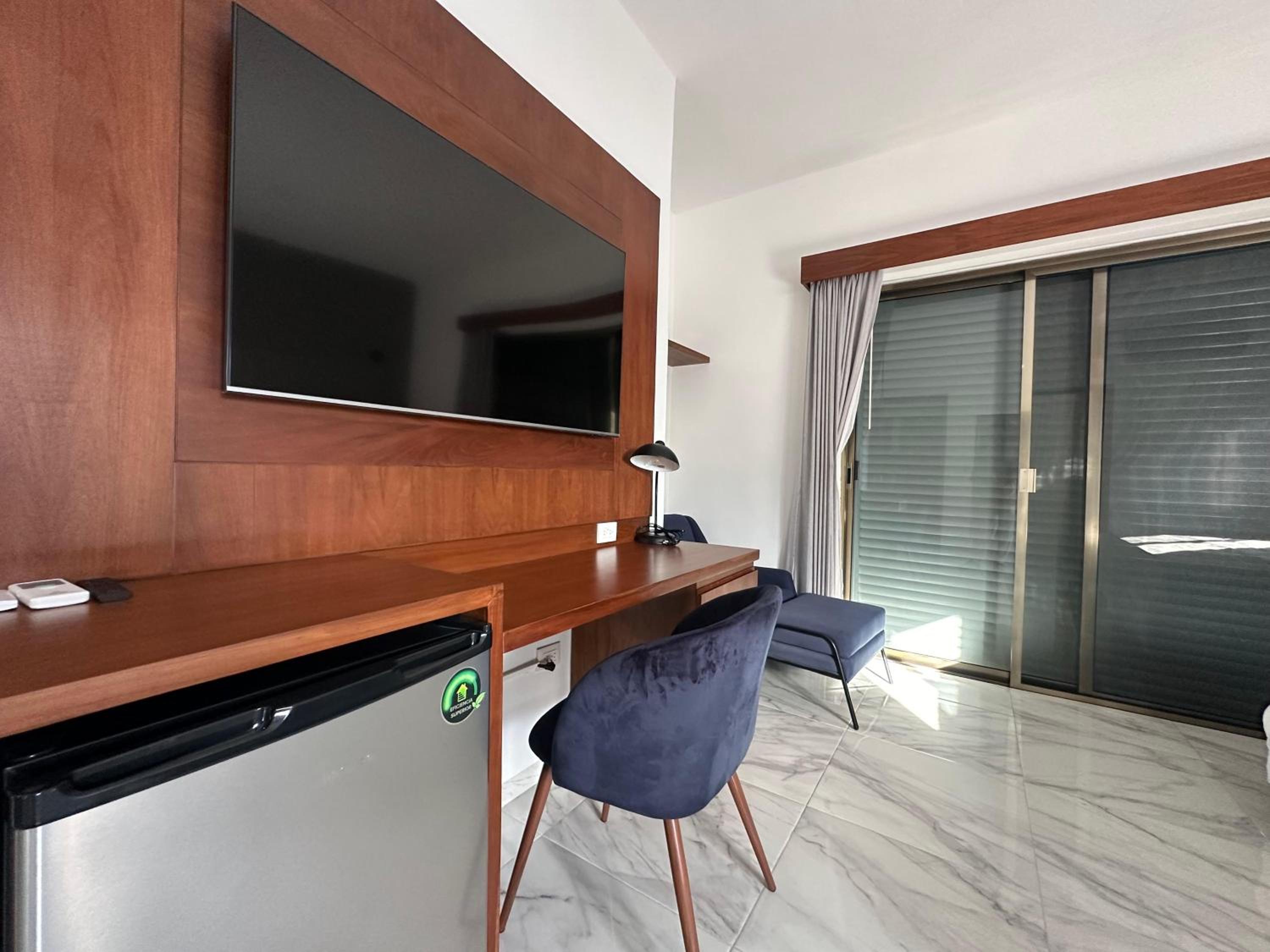 Executive Suite photo 2
