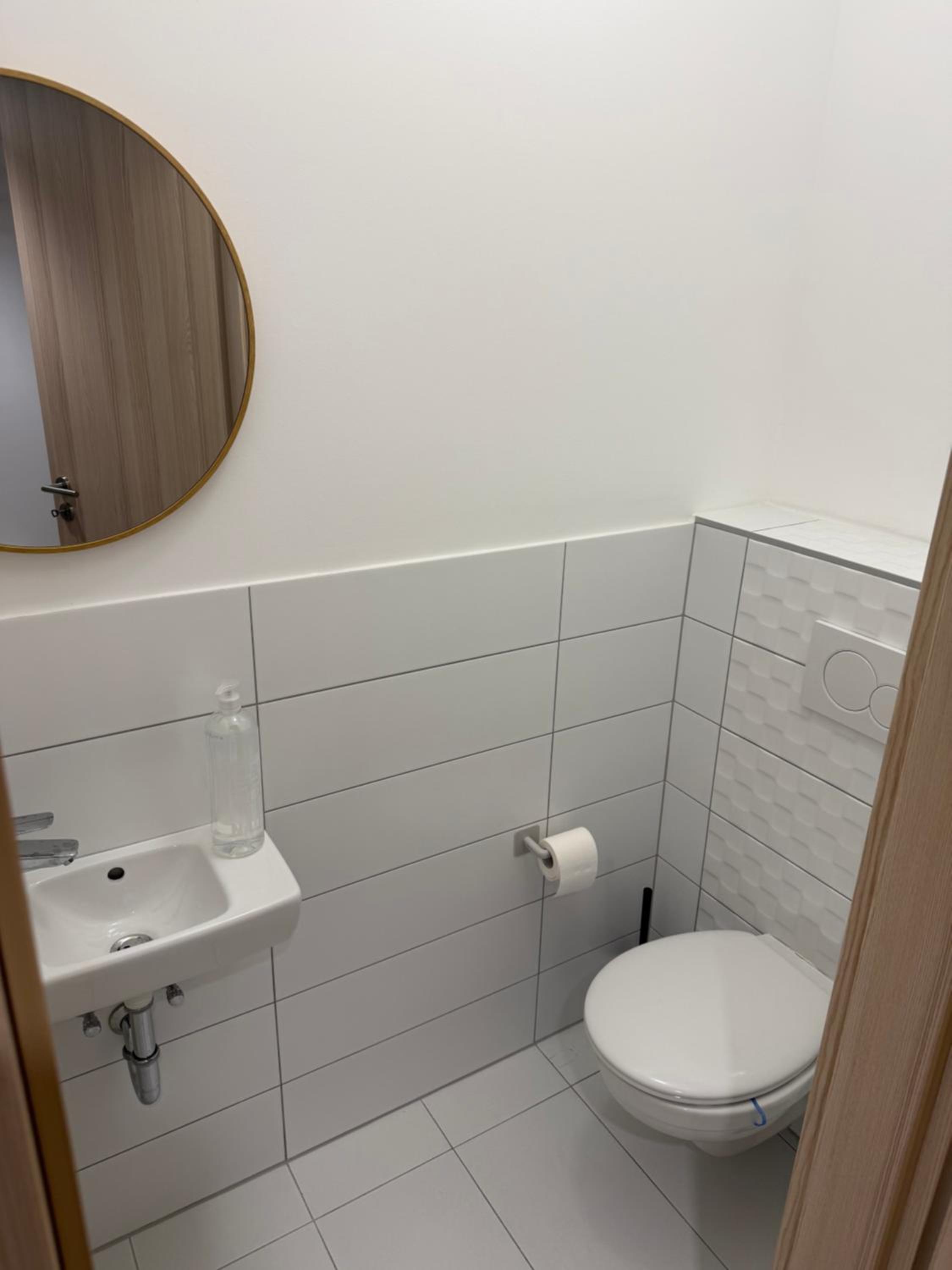 One-Bedroom Premium Apartment photo 2
