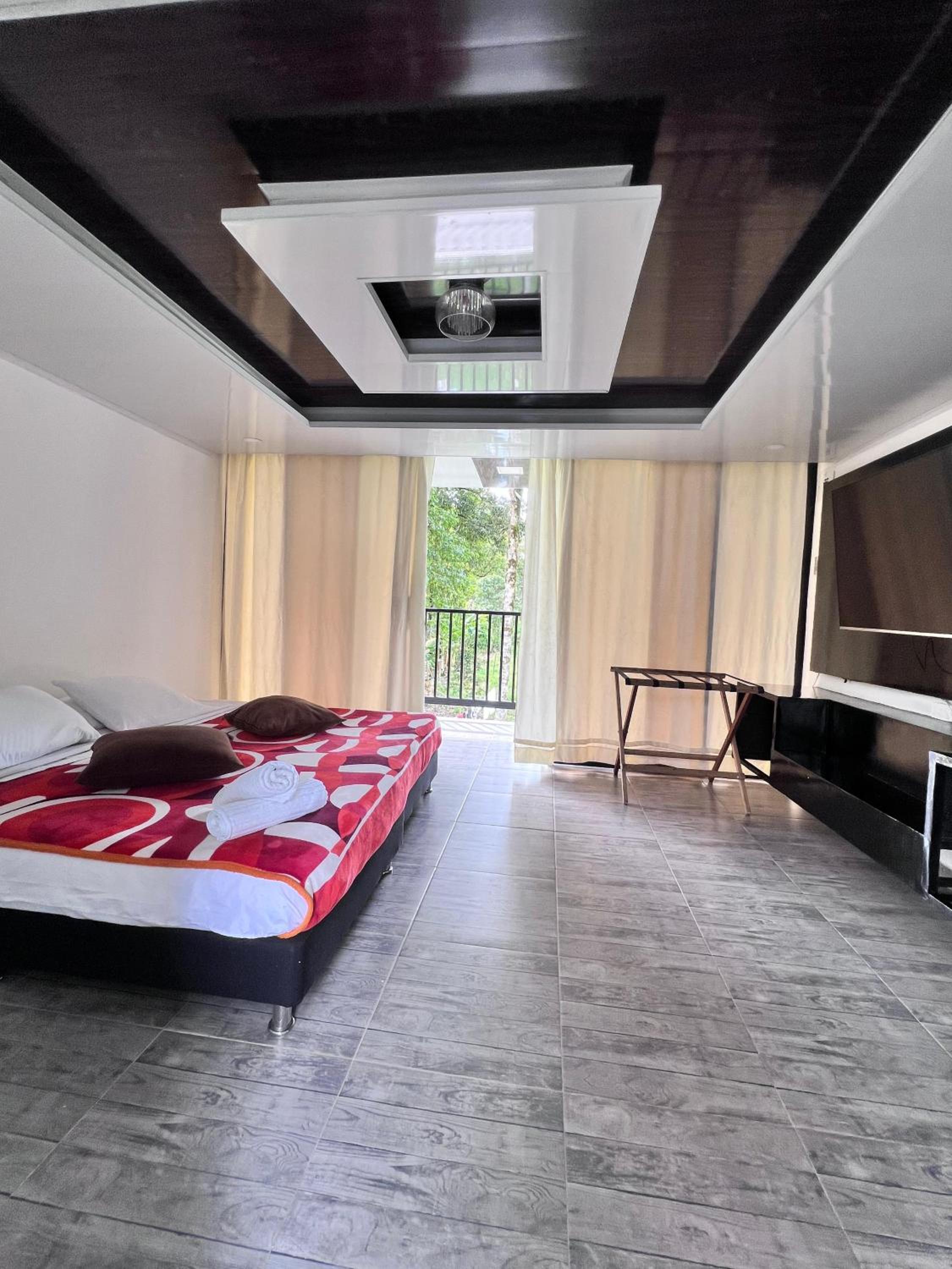 King Room with Balcony photo 3