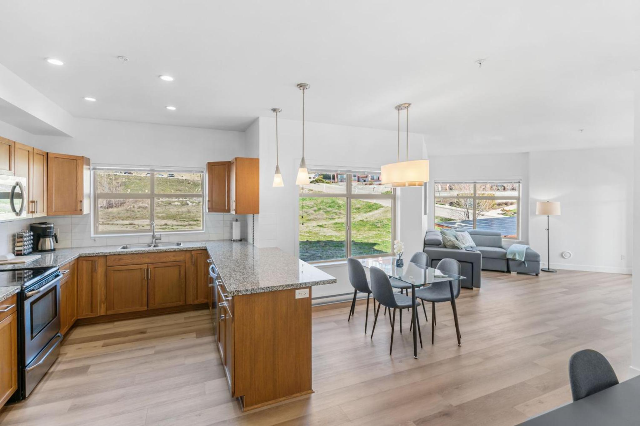 Two-Bedroom Apartment with Balcony photo 1