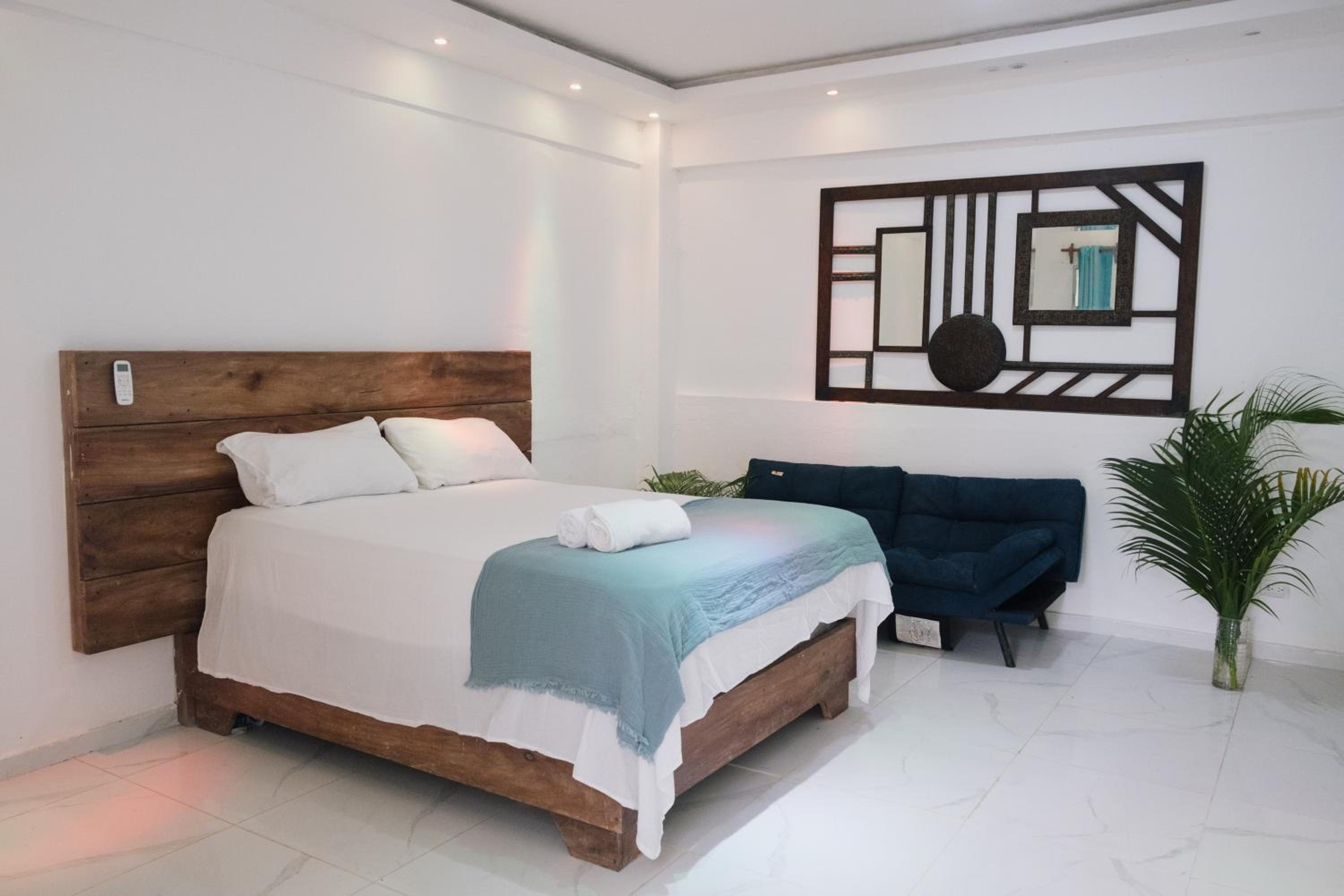 Budget Double Room photo 2