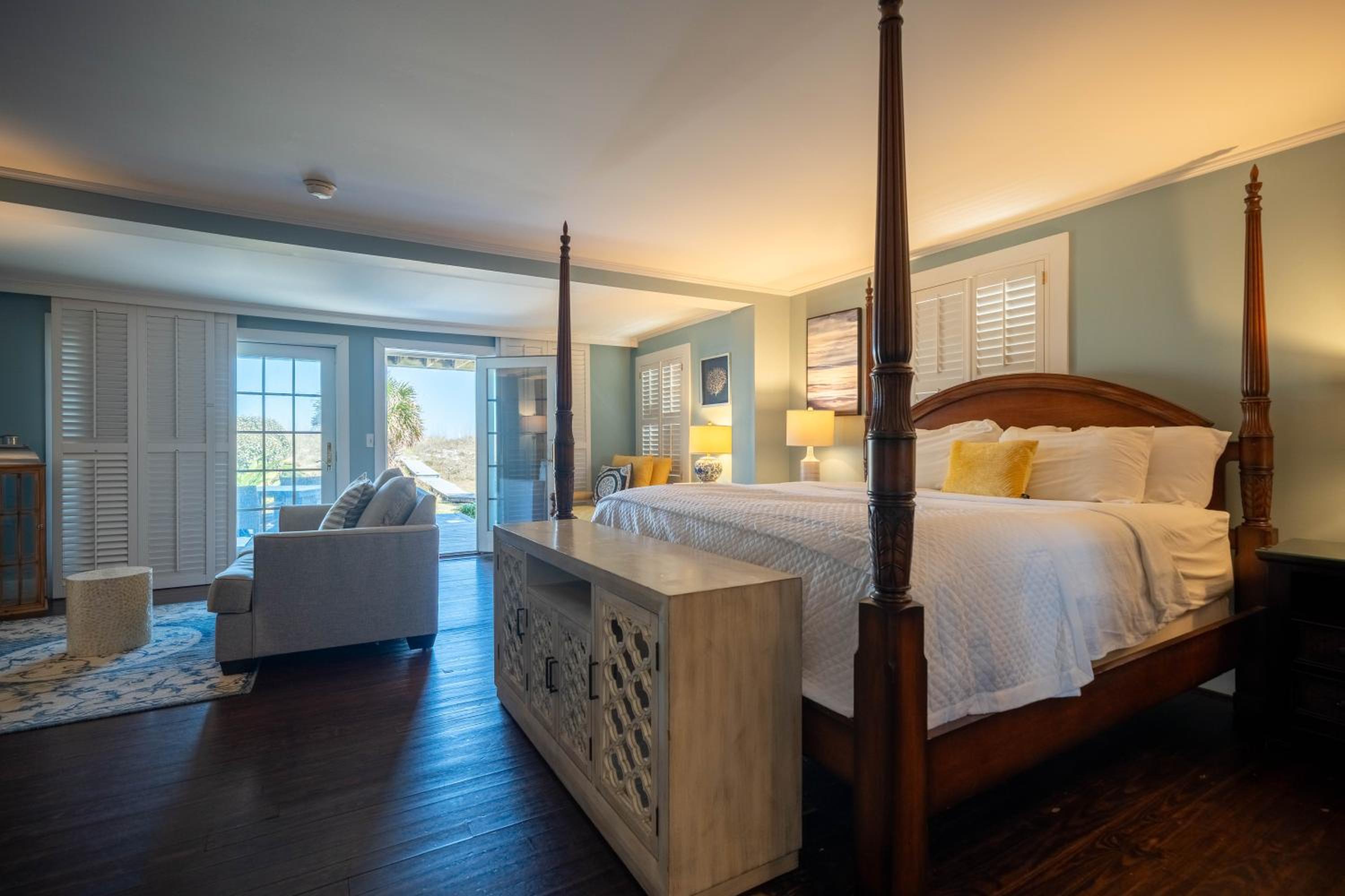 Deluxe Suite - Photo 3