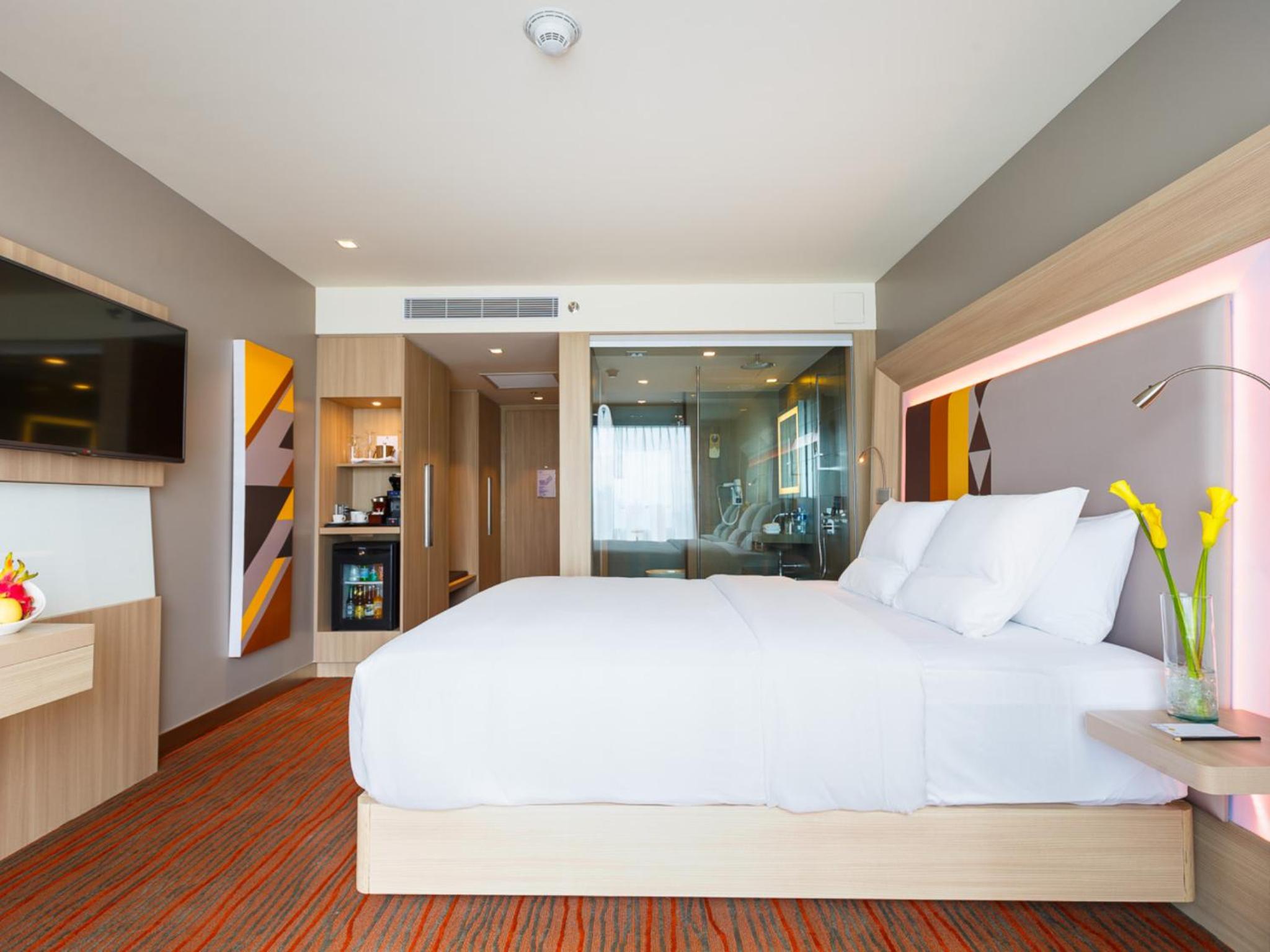 Superior King Room photo 2