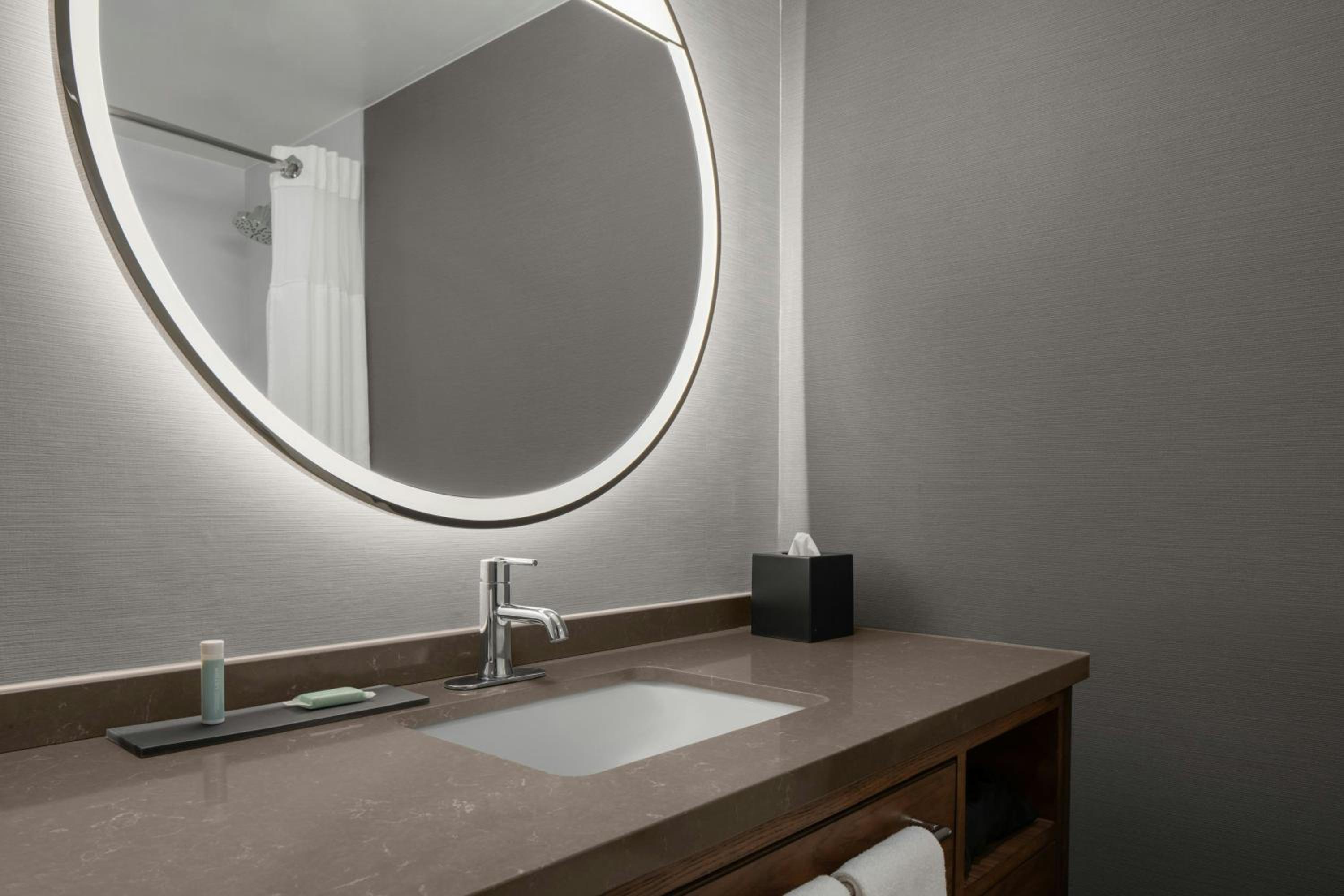 King Room - Hearing Accessible