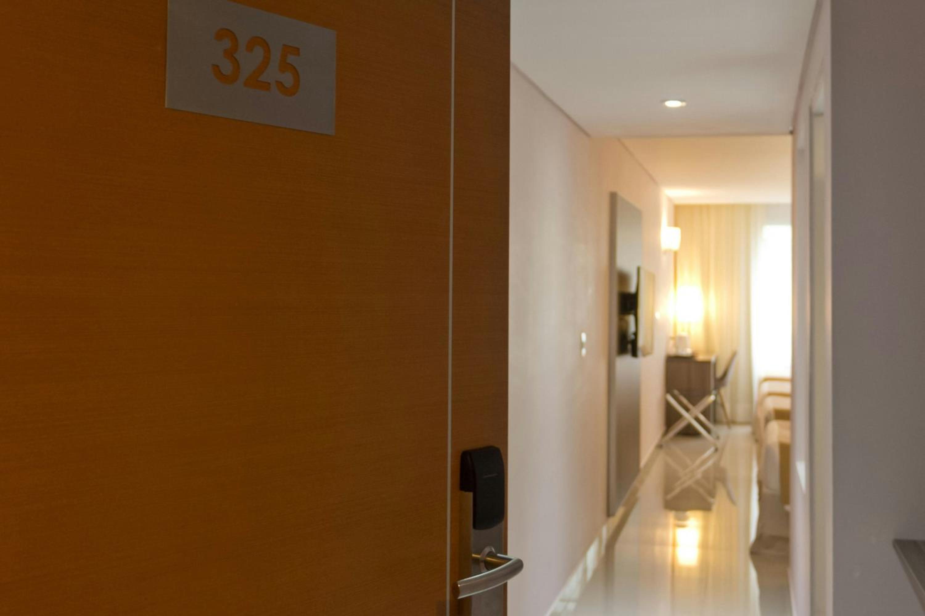 Superior Twin Room with Four Twin Beds - Limited View