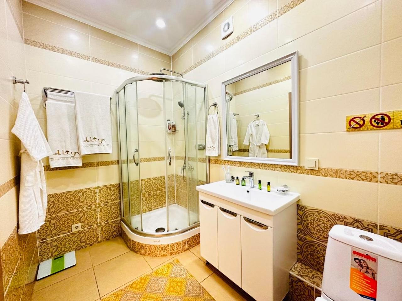 Large Double Room photo 3