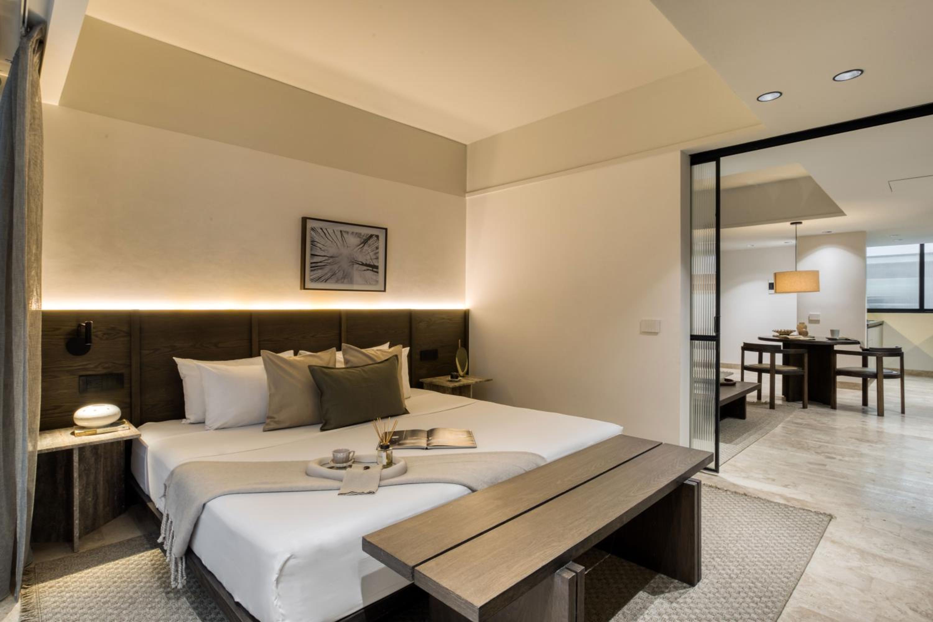 One-Bedroom Apartment with Balcony photo 3