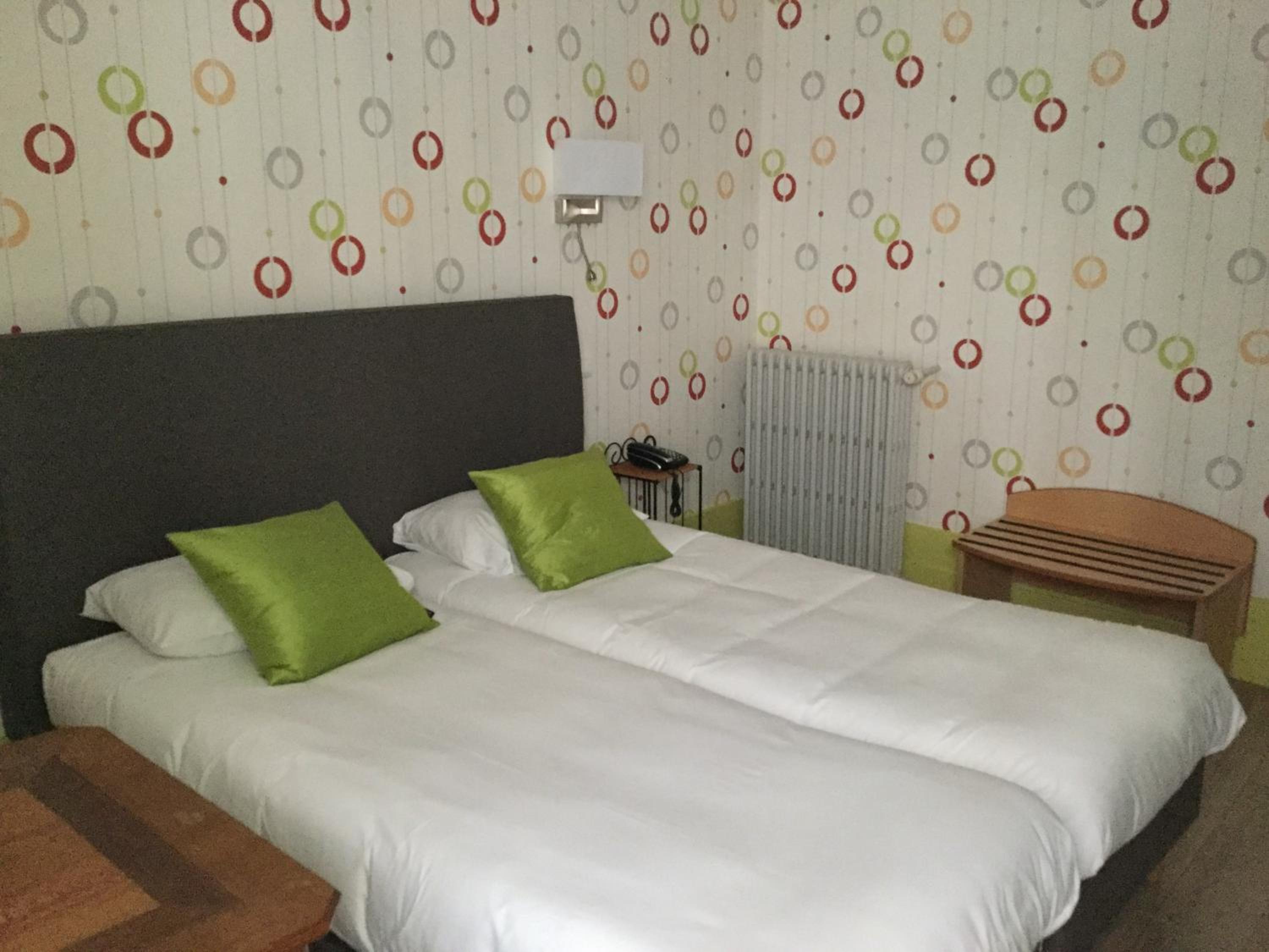 Twin Room - Photo 7