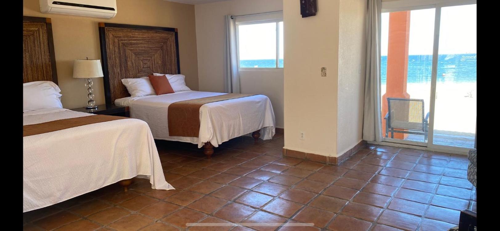 Standard Twin Room with Sea View