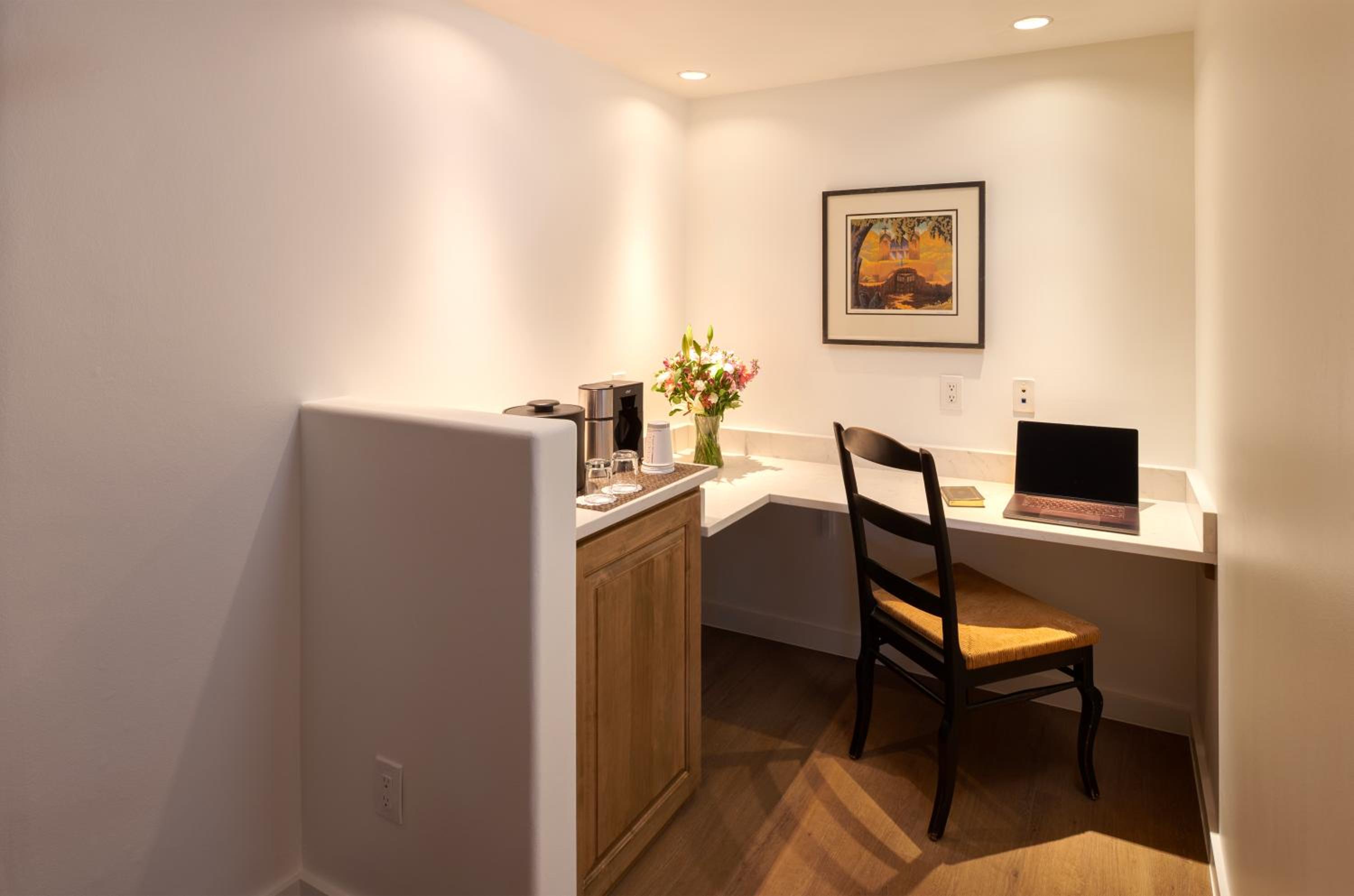 King Suite - Photo 5
