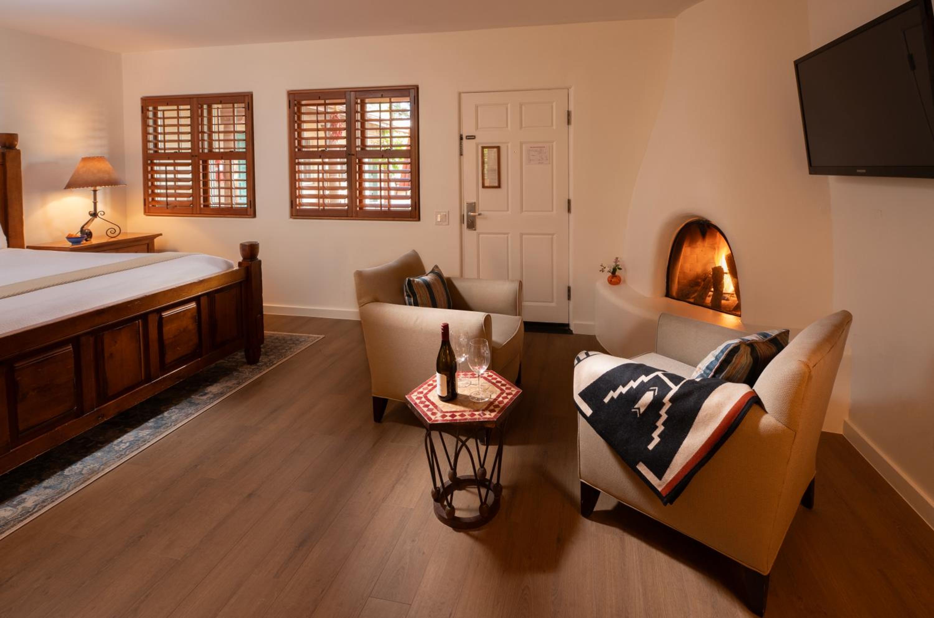 King Suite - Photo 3