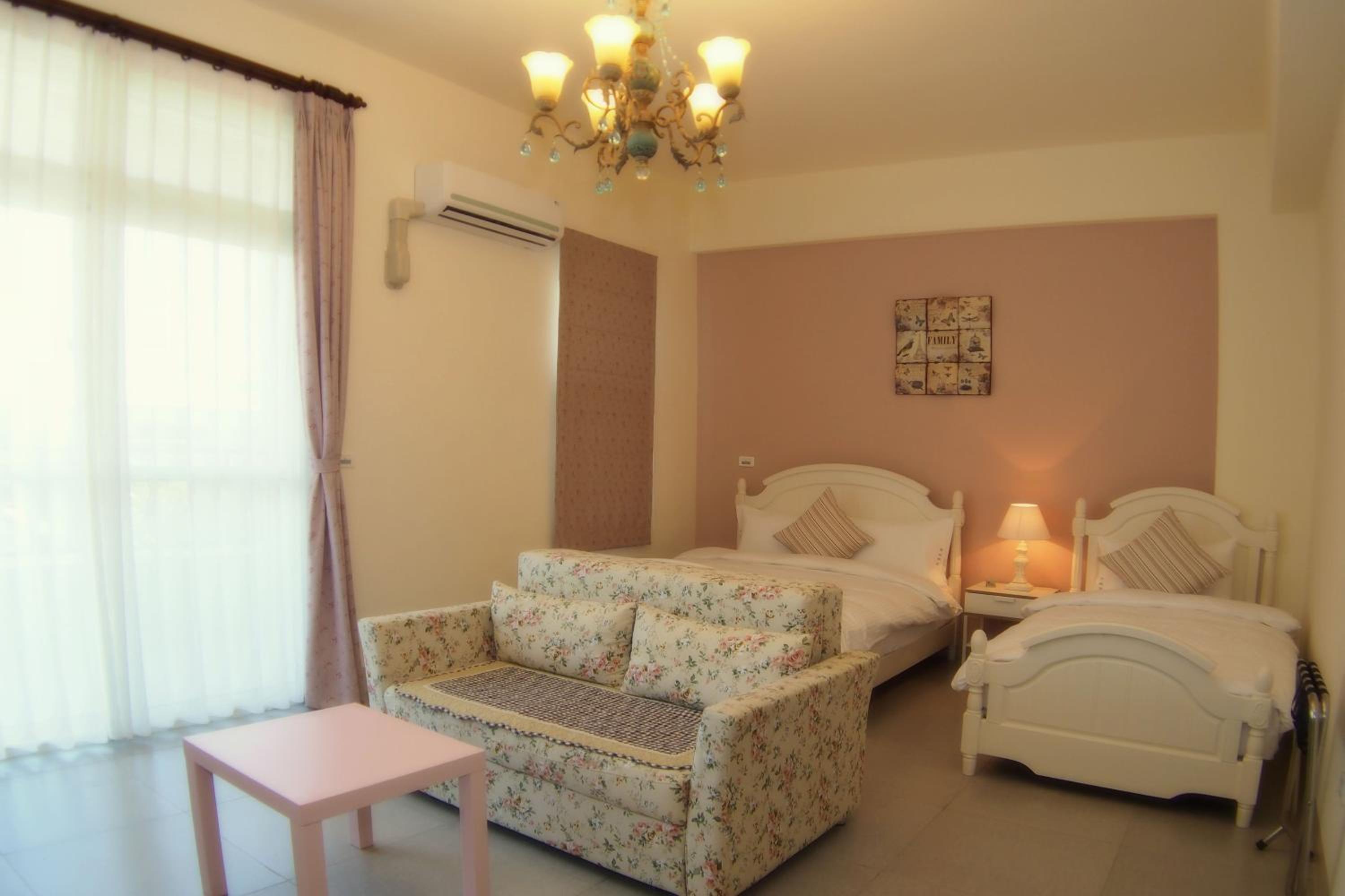 Triple Room with Private Bathroom photo 1