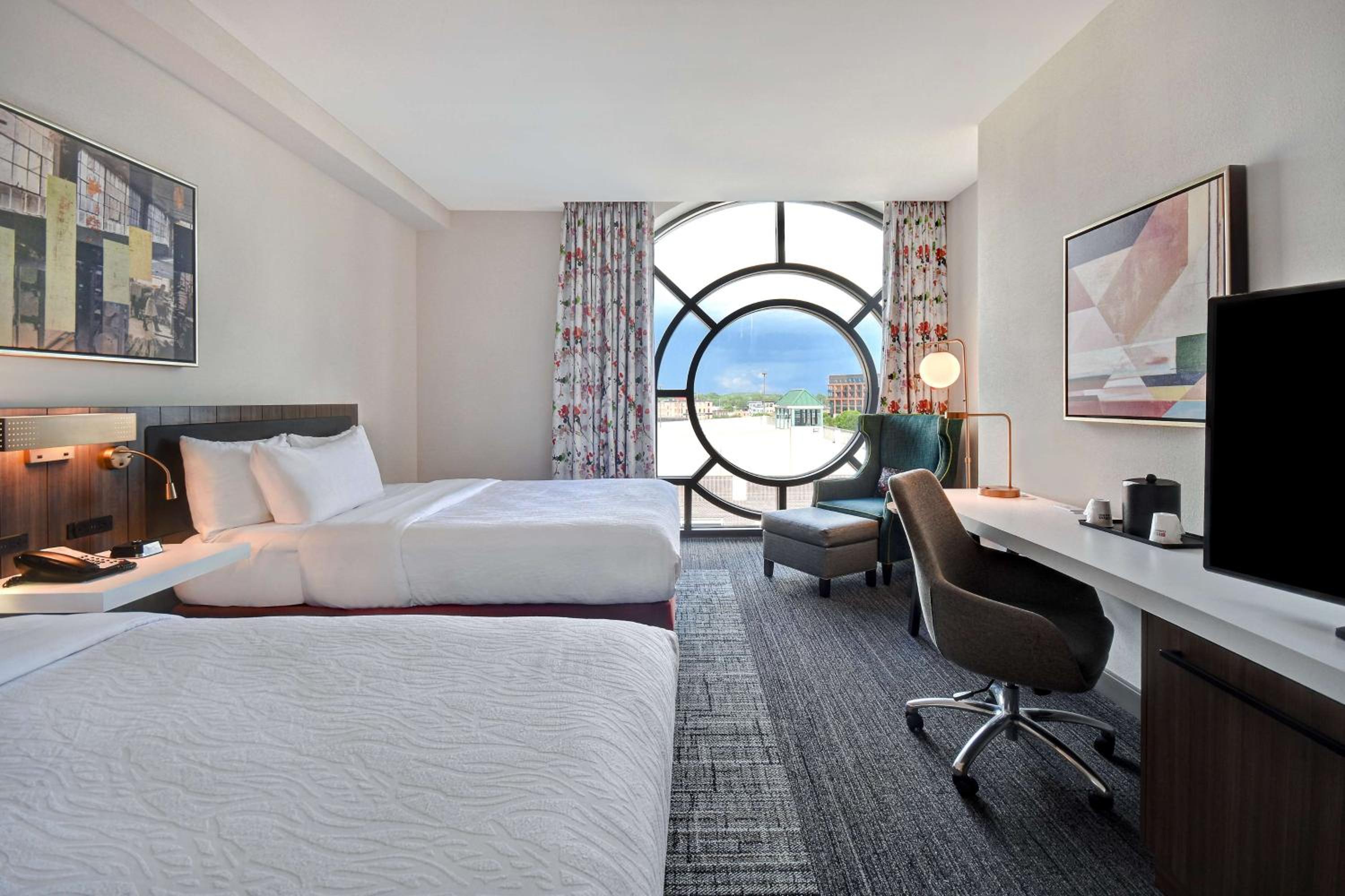 Queen Room with Two Queen Beds and City View