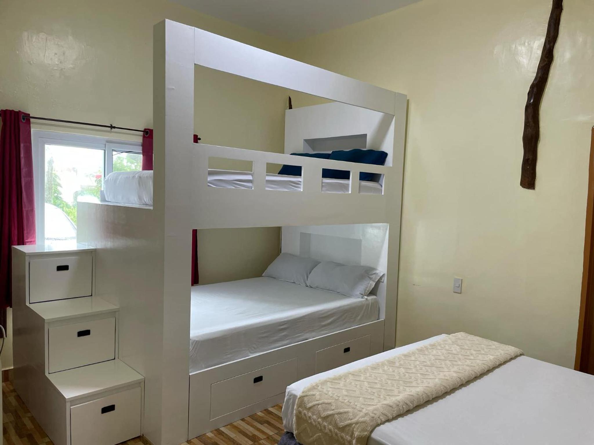 Deluxe Family Room - Photo 1