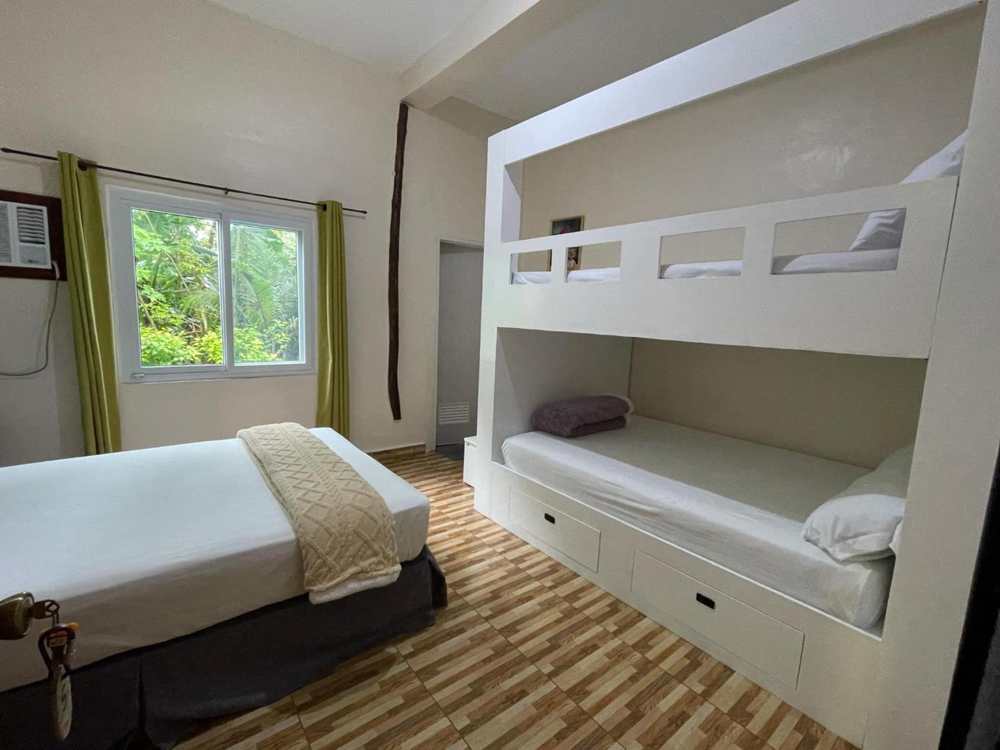 Deluxe Family Room - Photo 4