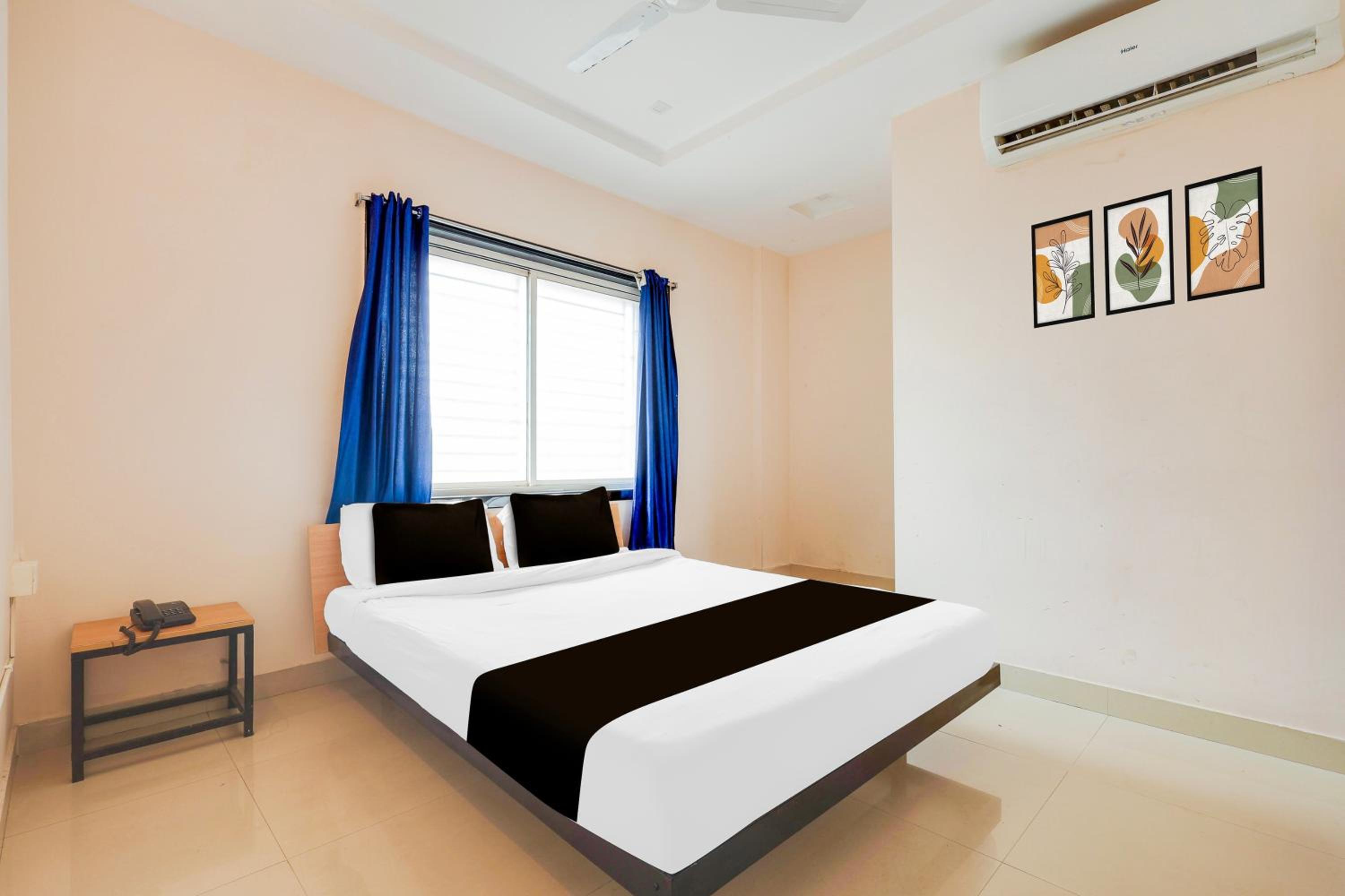 Deluxe Double Room with Bath